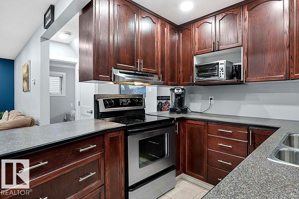 Photo 7 at 10344 162 Street NW, Britannia Youngstown, Edmonton