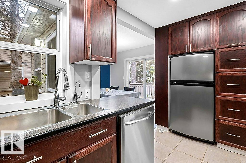 Photo 8 at 10344 162 Street NW, Britannia Youngstown, Edmonton