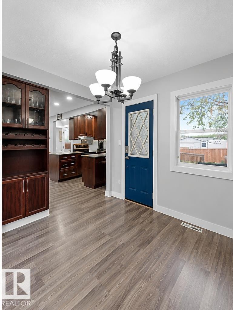 Photo 10 at 10344 162 Street NW, Britannia Youngstown, Edmonton