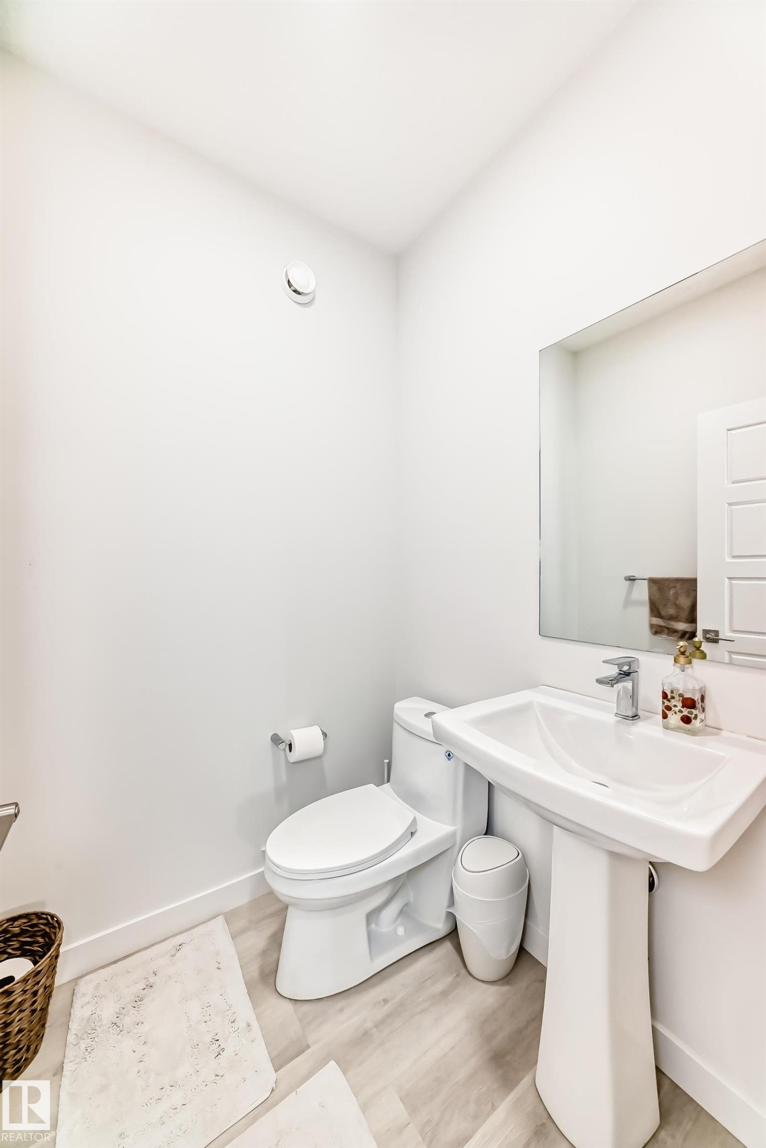 Photo 13 at 9020 183 Avenue NW, Klarvatten, Edmonton