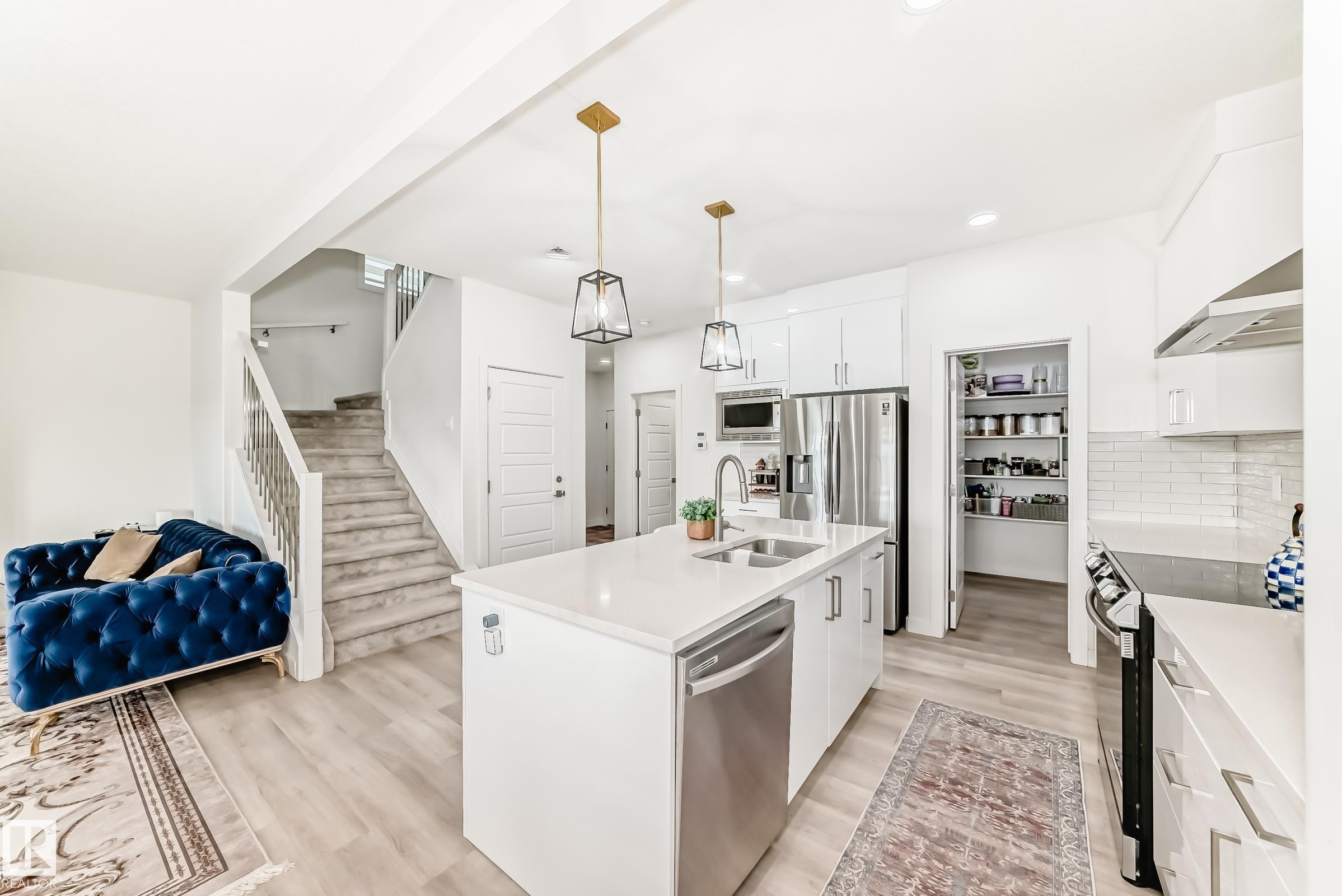 9020 183 Avenue NW, Klarvatten, Edmonton