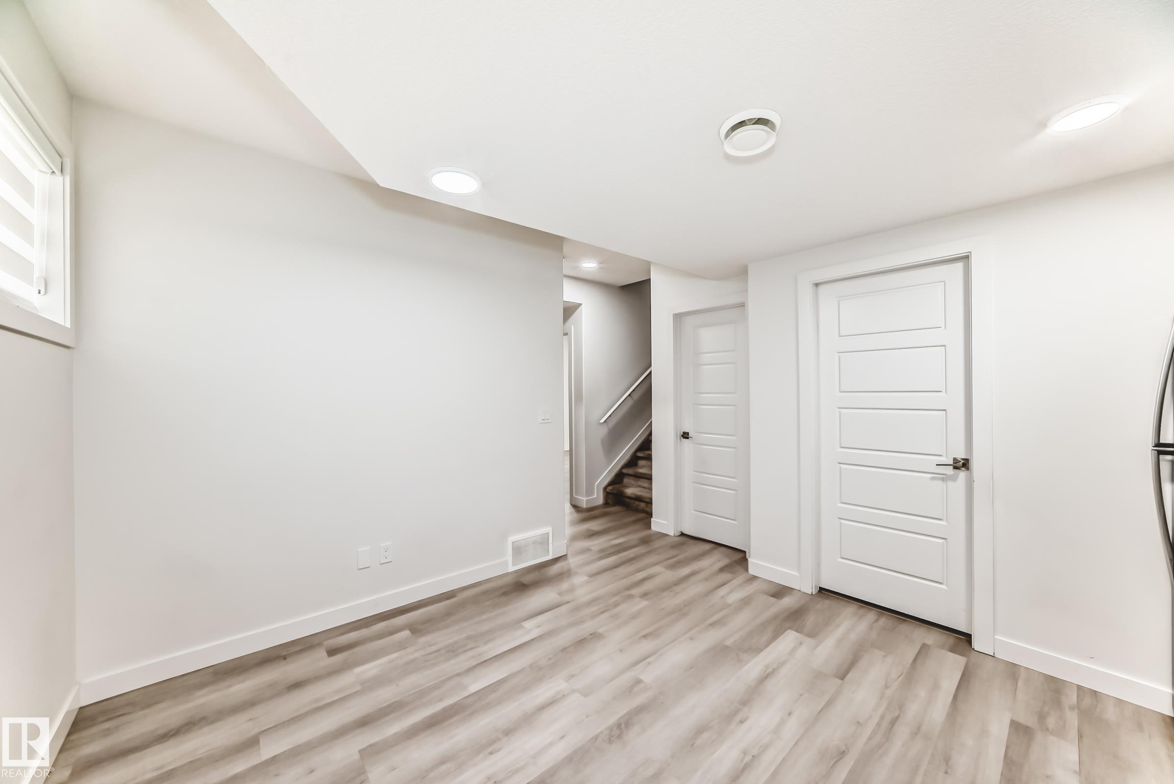 Photo 36 at 9020 183 Avenue NW, Klarvatten, Edmonton
