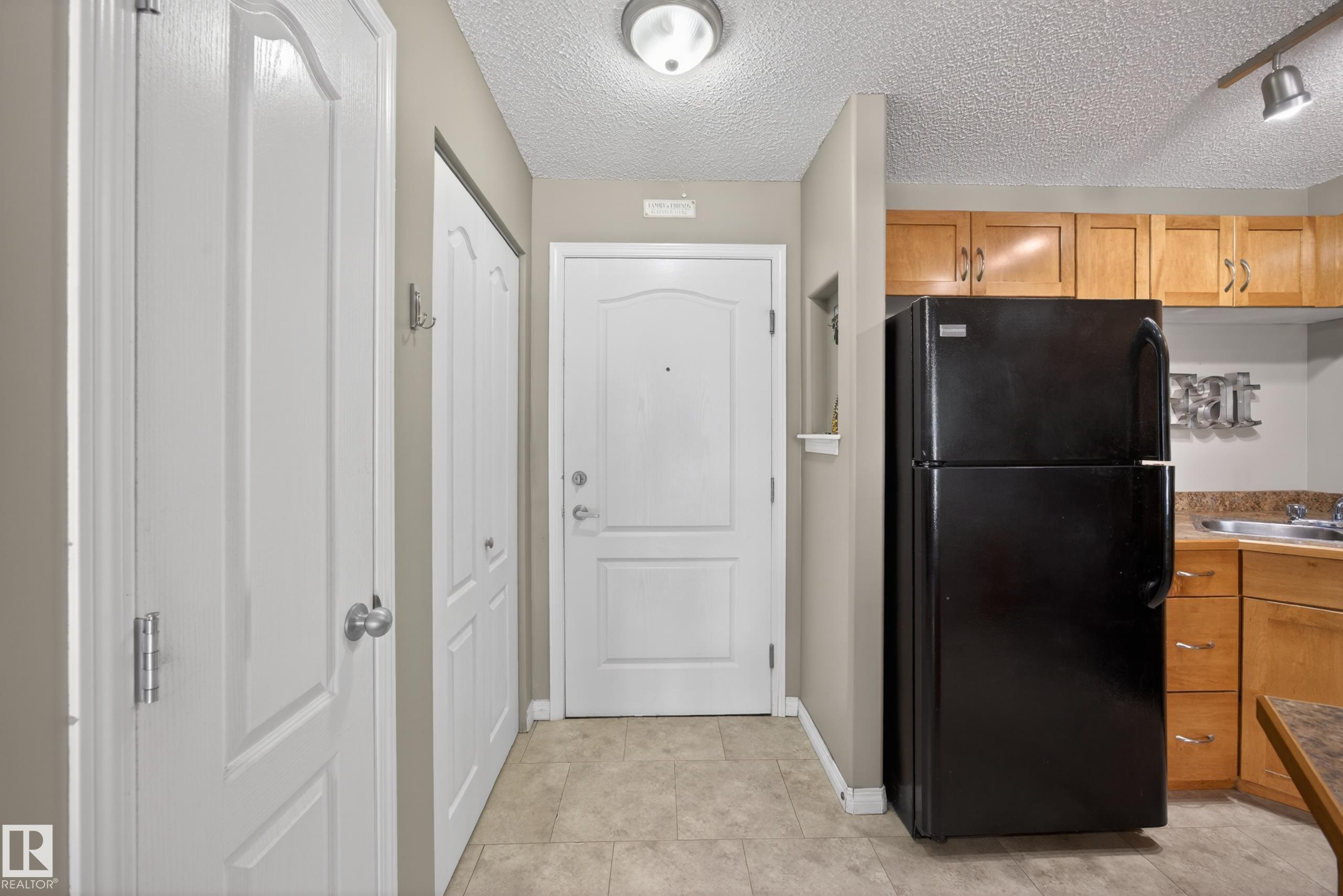 111 - 3425 19, Wild Rose, Edmonton