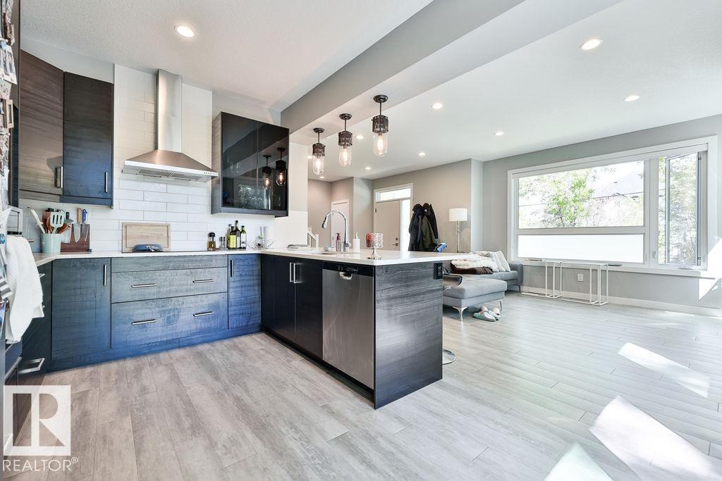Photo 8 at 7202 98 Street NW, Ritchie, Edmonton