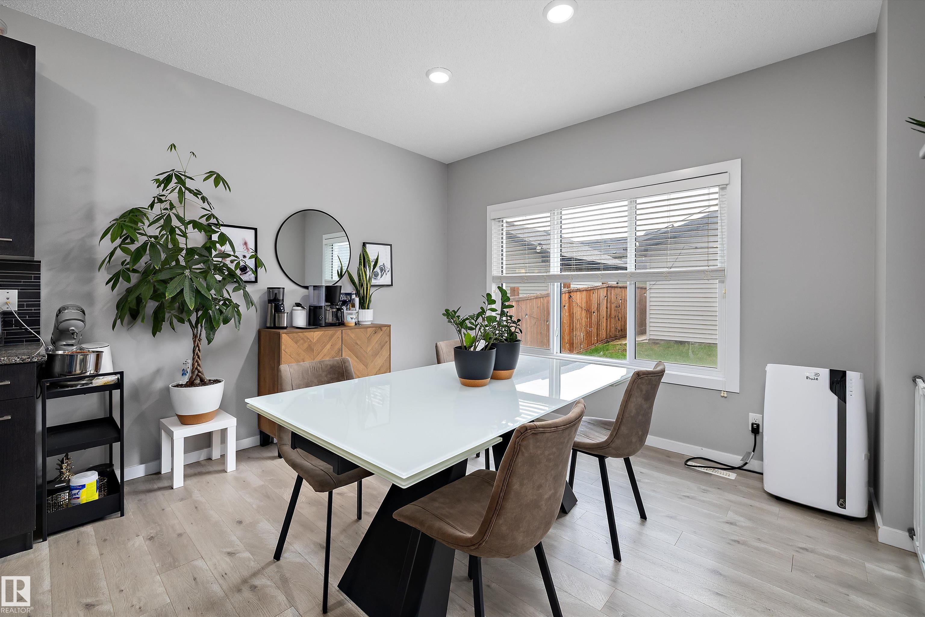 Photo 13 at 15927 13 Avenue SW, Glenridding Heights, Edmonton
