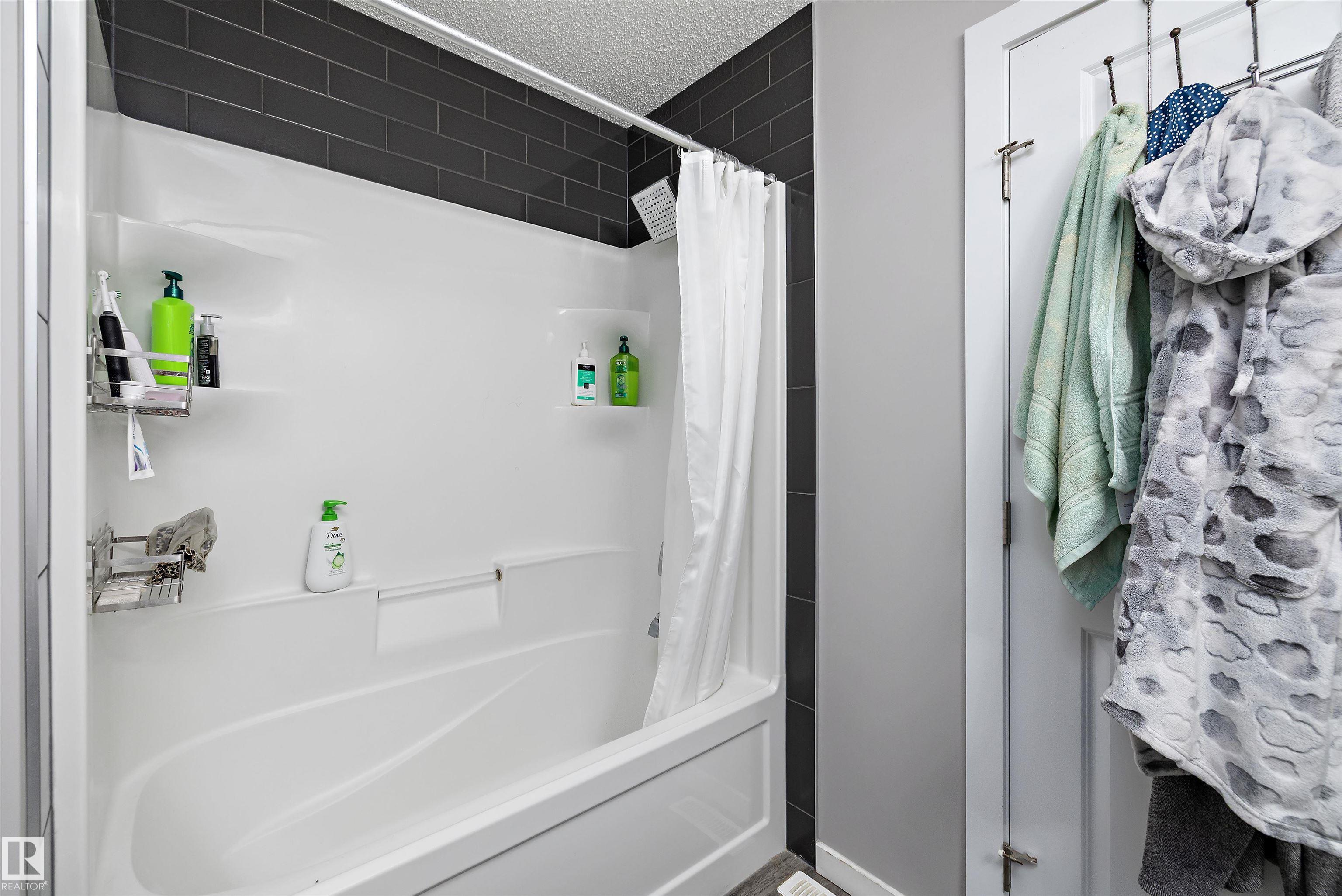 Photo 21 at 15927 13 Avenue SW, Glenridding Heights, Edmonton