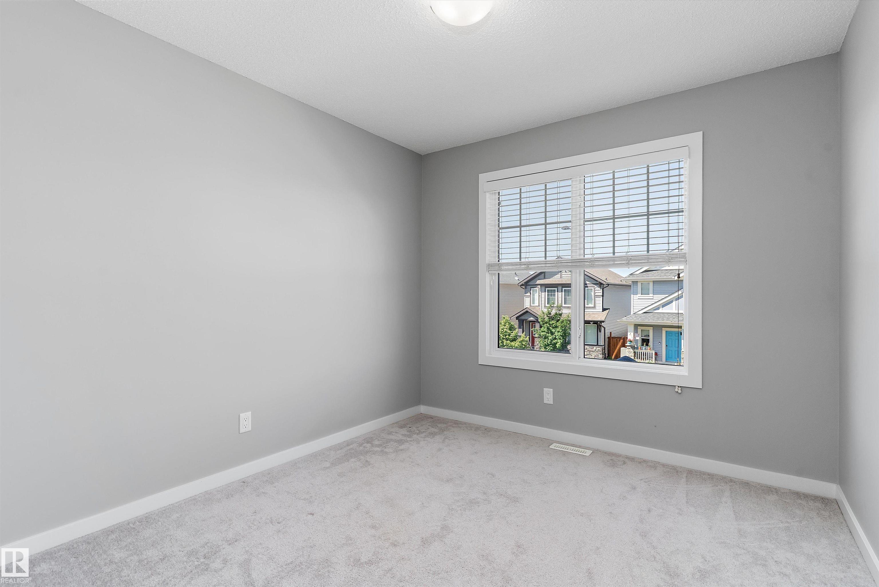 https://zimg.paragon.ice.com/ParagonImages/Property/PM/RAE/225405977/23/0/0/337be2fa48cca6558c09d7648eda8c5c/1/45b9cc2cd130ea8d7290d4a32215f1a9/225405977-654afb04-1ae5-4db1-bcac-bf128e5f5155.JPG