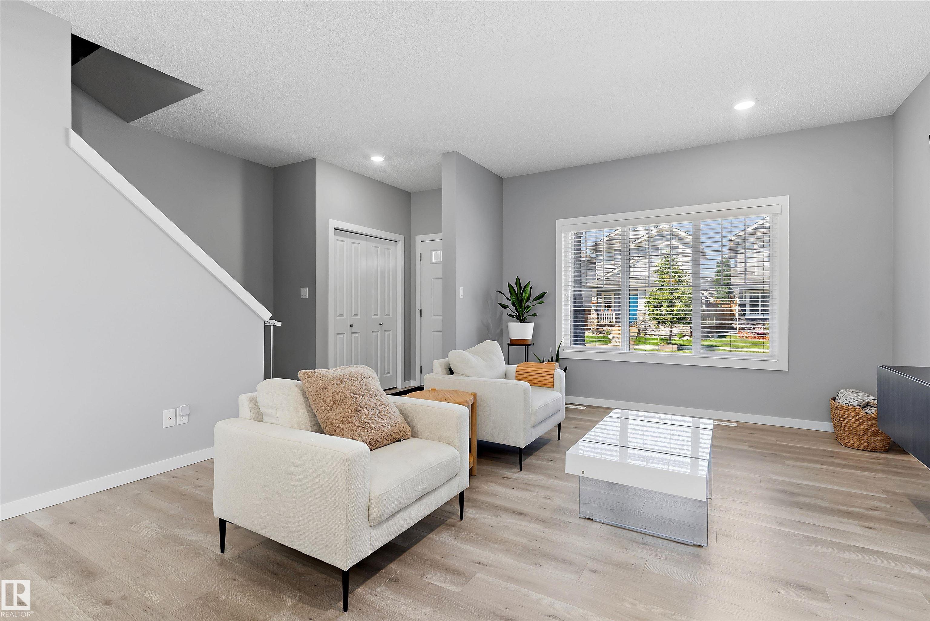 Picture for 15927 13 AV SW