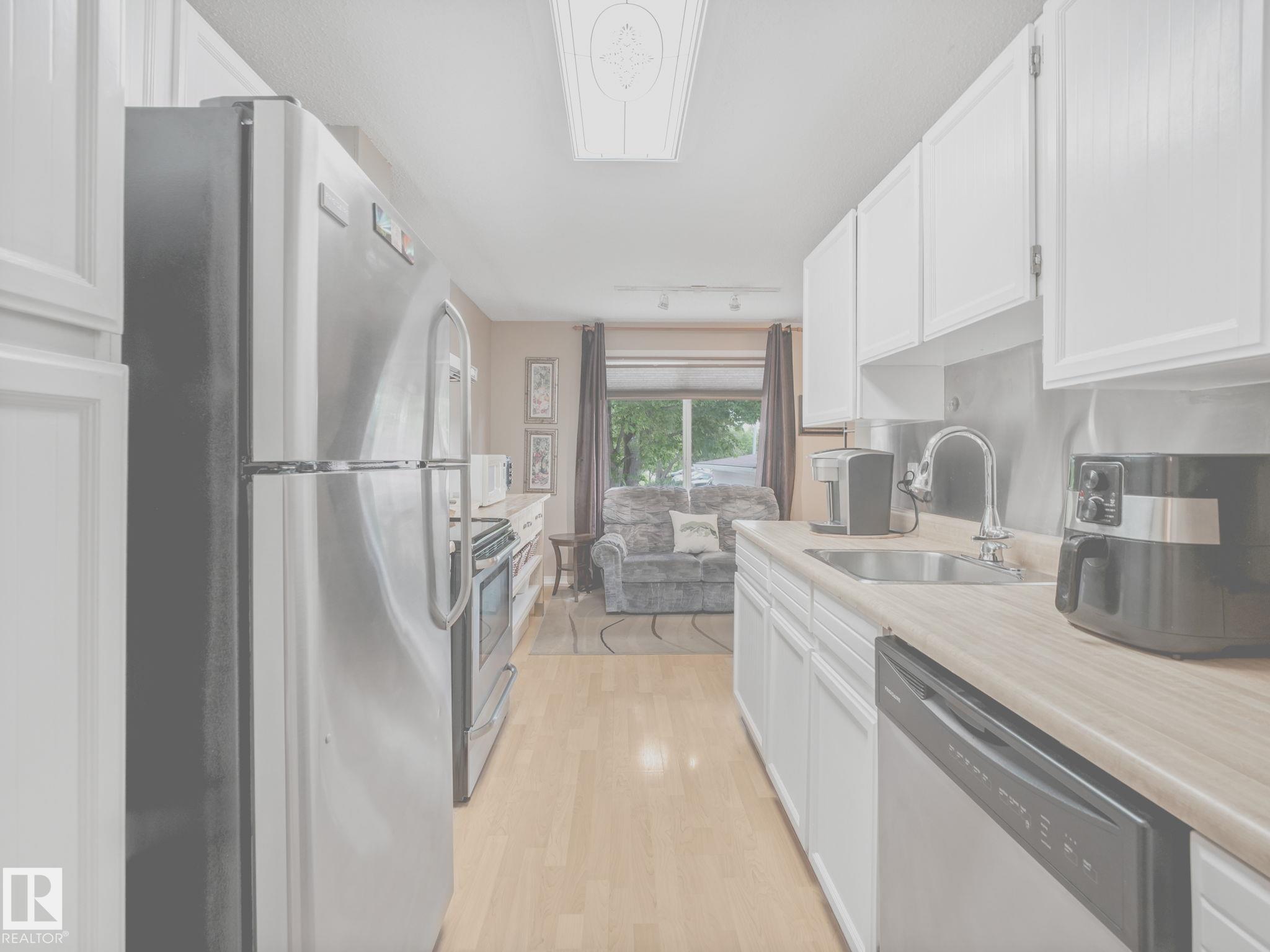 Photo 12 at 151 Tudor Lane NW, Sweet Grass, Edmonton