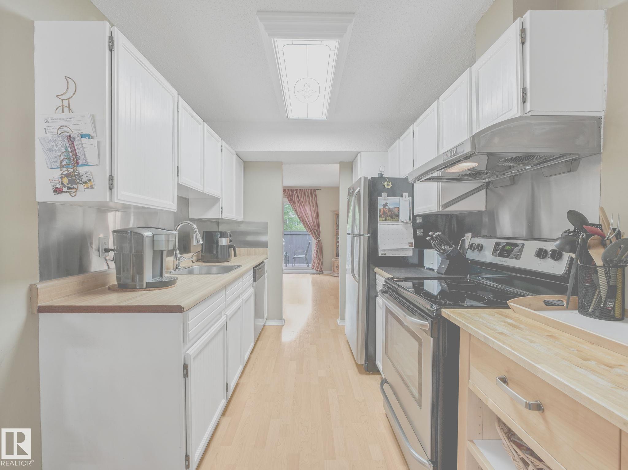 Photo 9 at 151 Tudor Lane NW, Sweet Grass, Edmonton