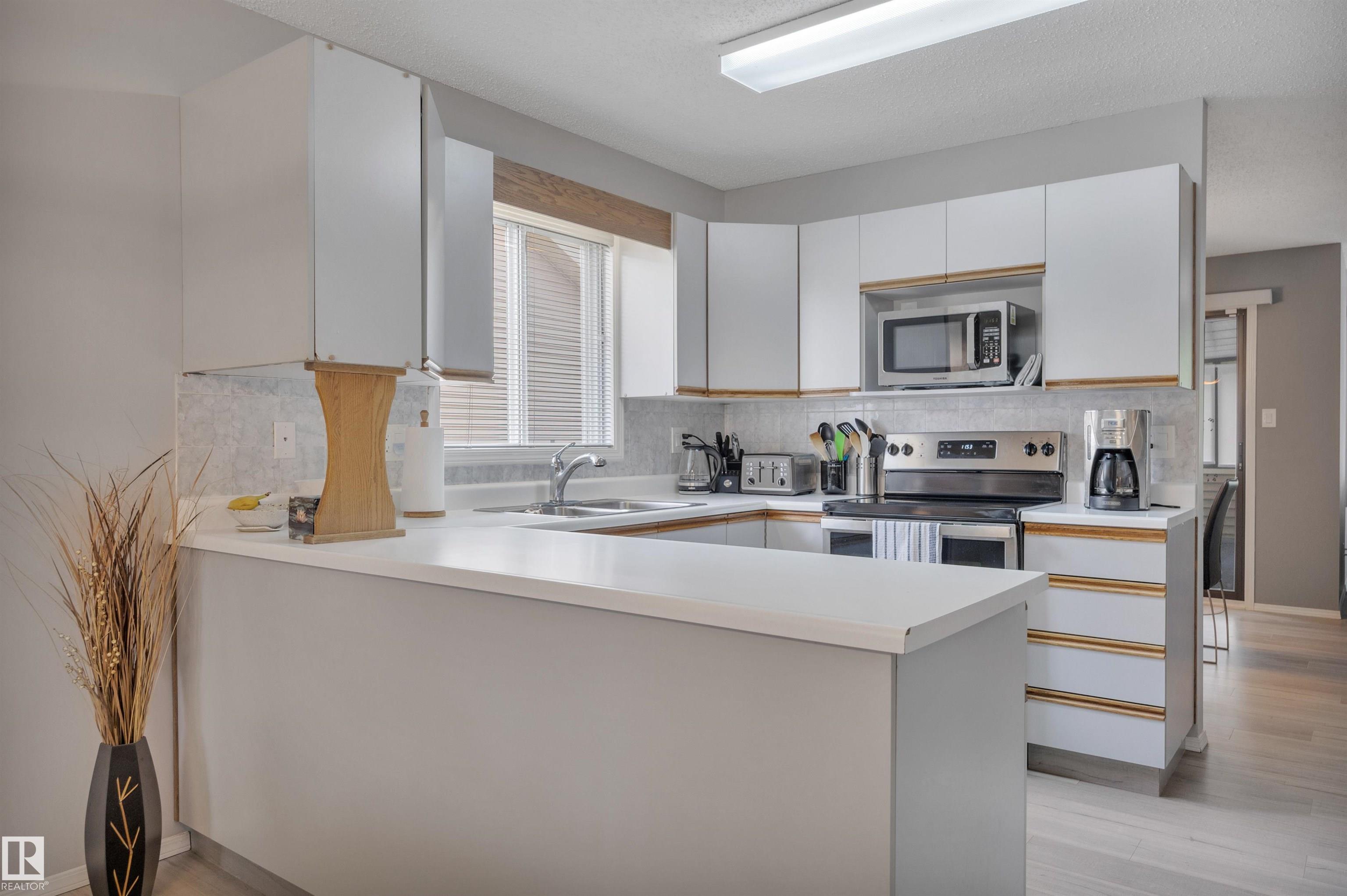 Photo 16 at 113 Oeming Road NW, Bulyea Heights, Edmonton
