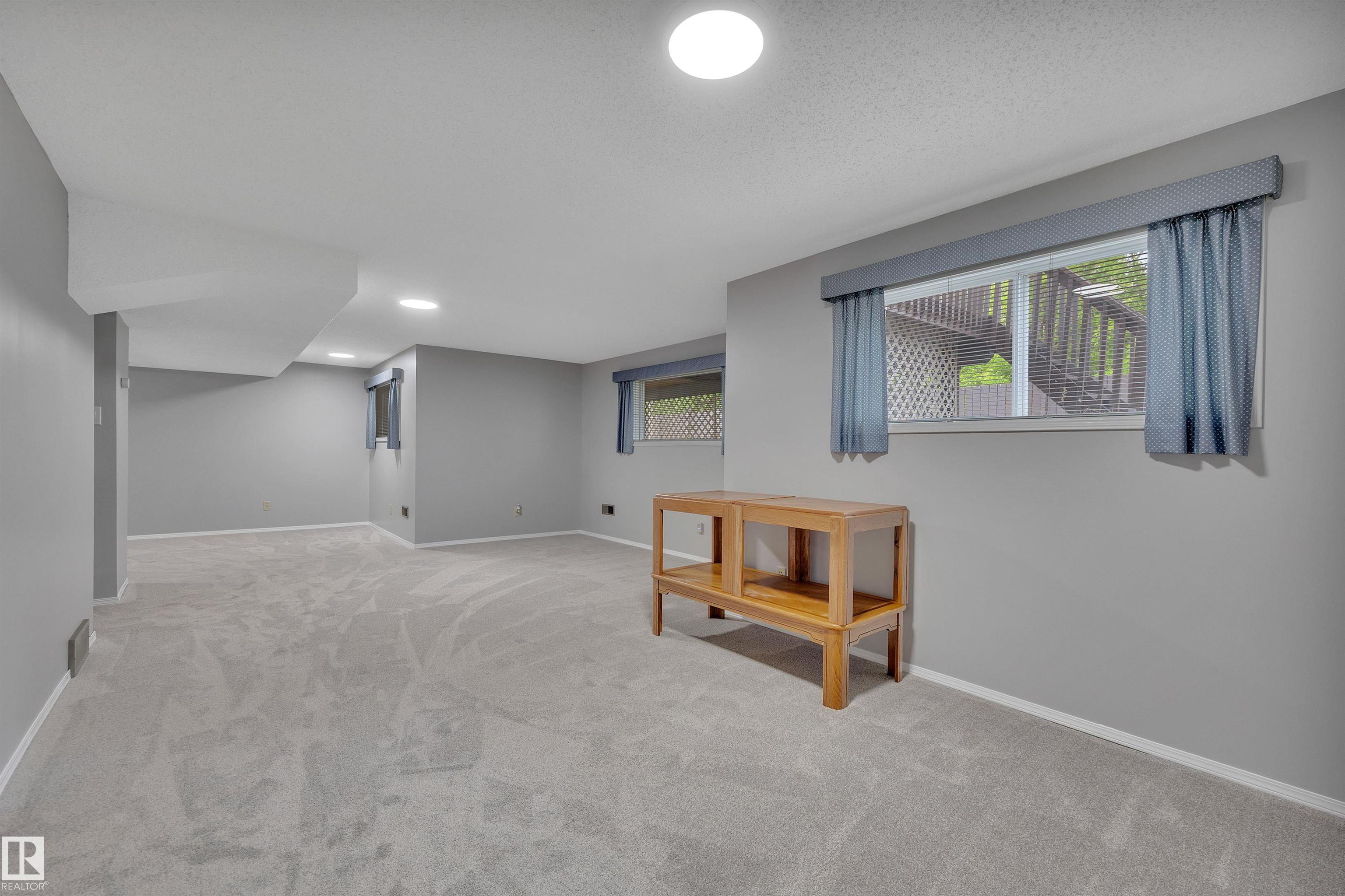 Photo 36 at 113 Oeming Road NW, Bulyea Heights, Edmonton