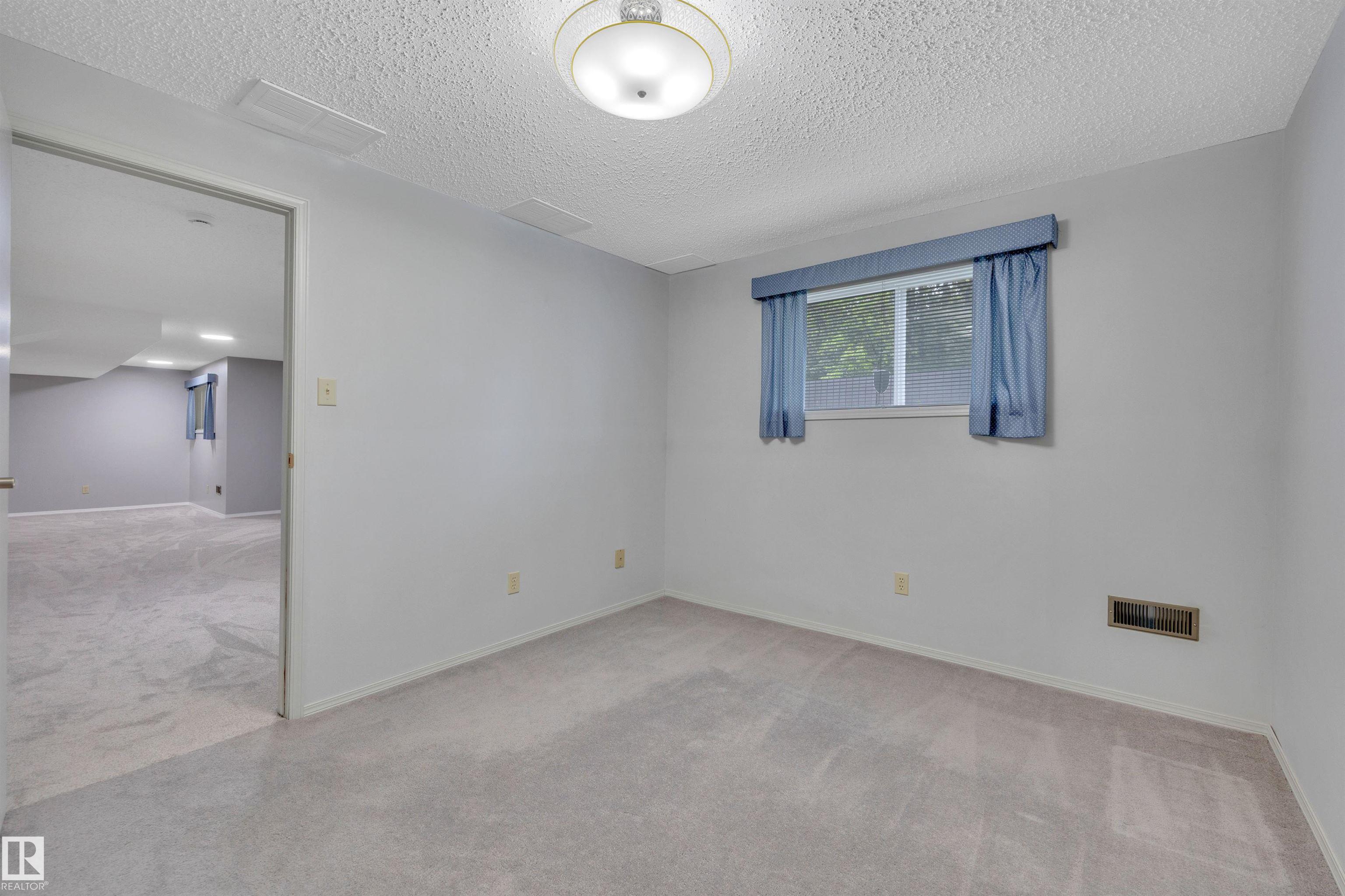 Photo 37 at 113 Oeming Road NW, Bulyea Heights, Edmonton