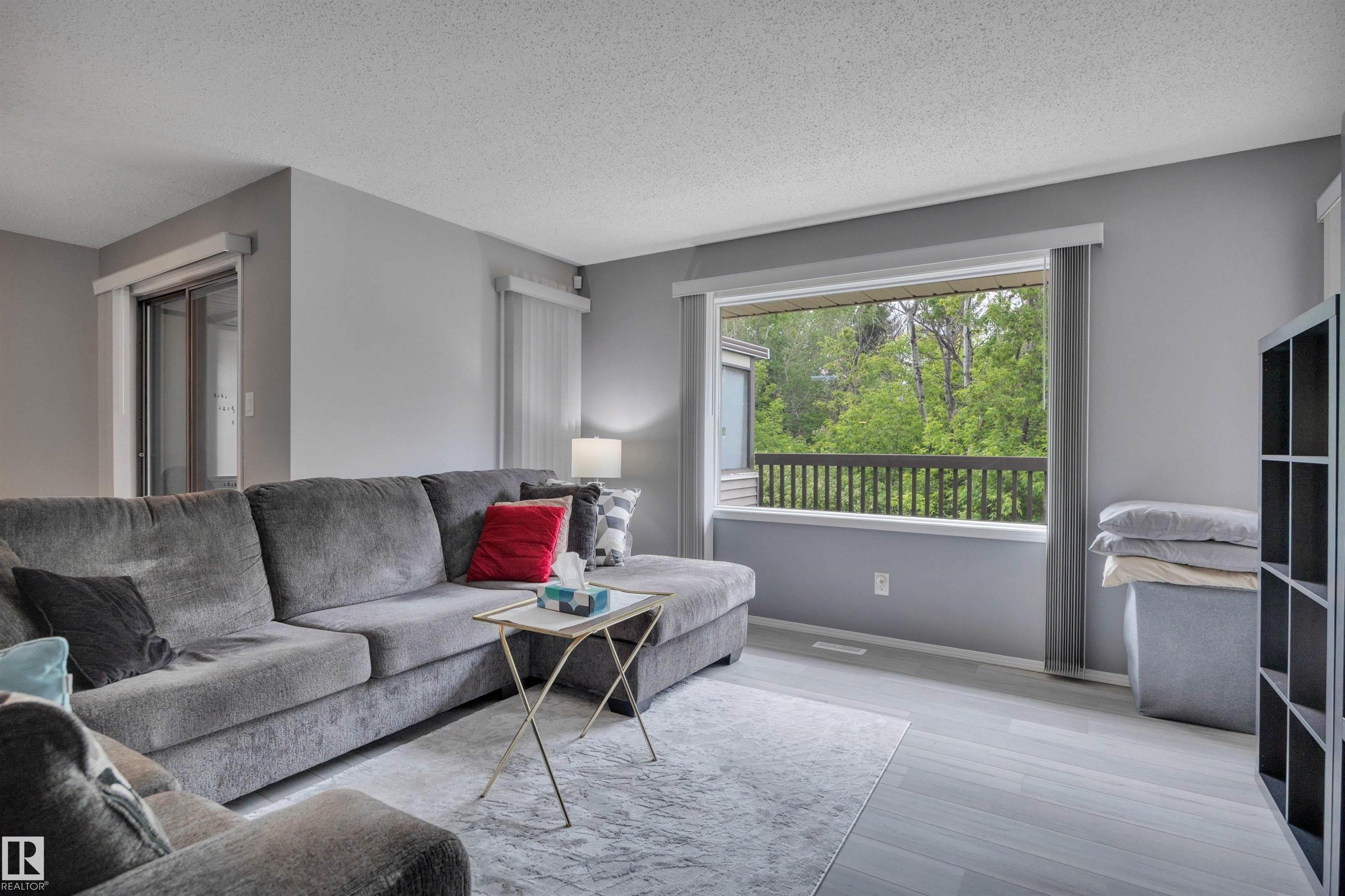 Photo 7 at 113 Oeming Road NW, Bulyea Heights, Edmonton