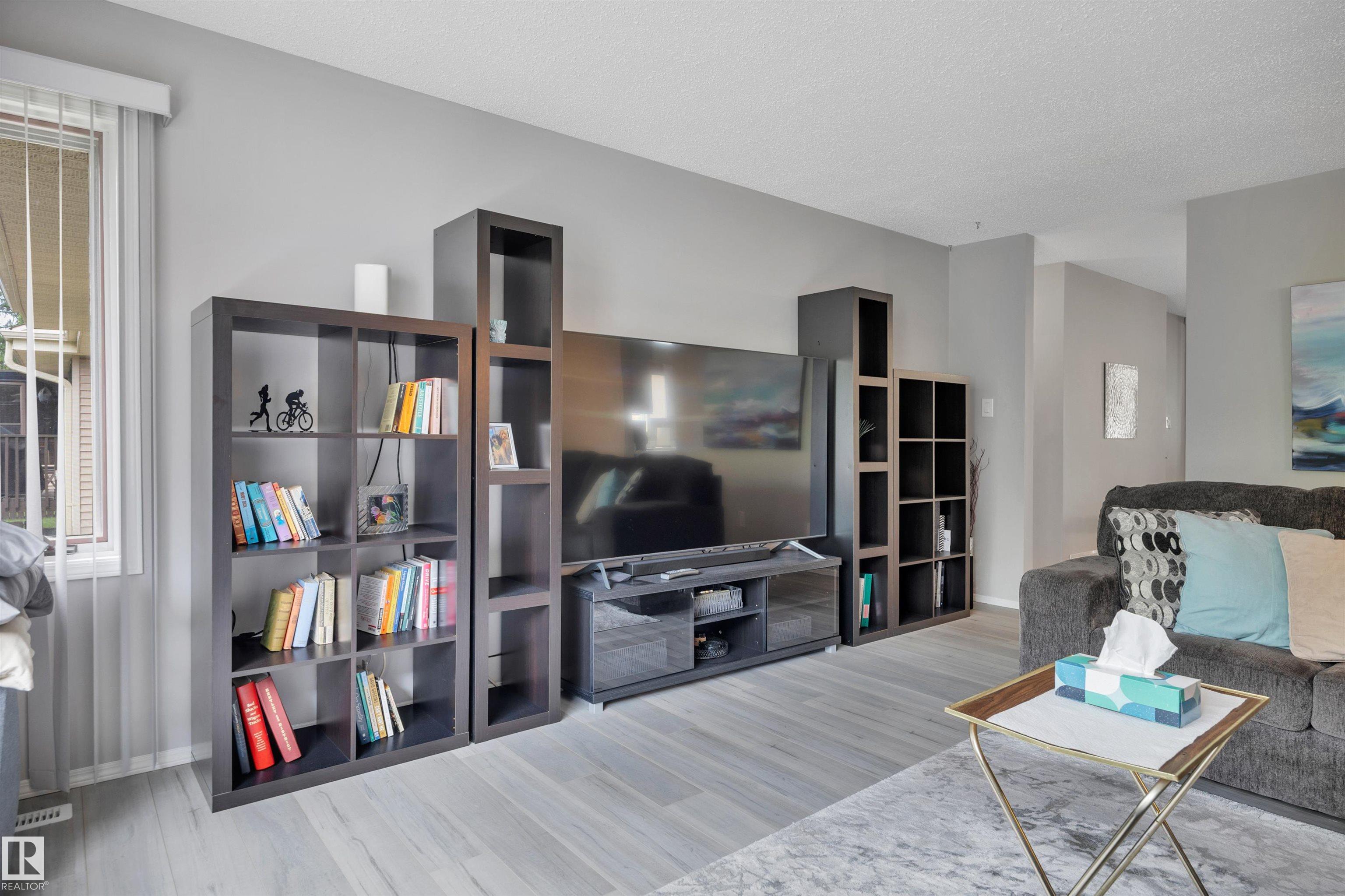 Photo 9 at 113 Oeming Road NW, Bulyea Heights, Edmonton