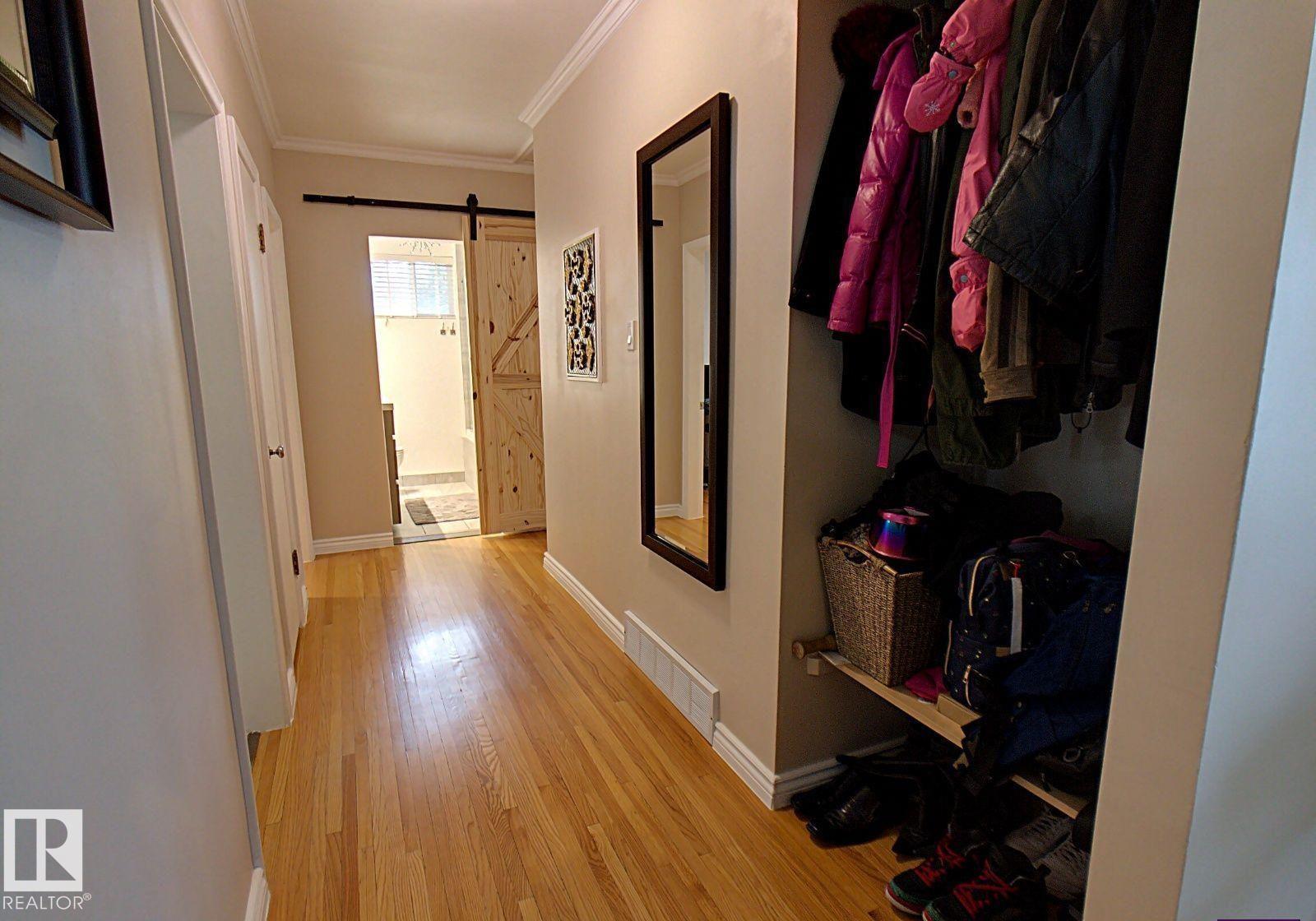 Photo 16 at 6704 93 Street NW, Hazeldean, Edmonton