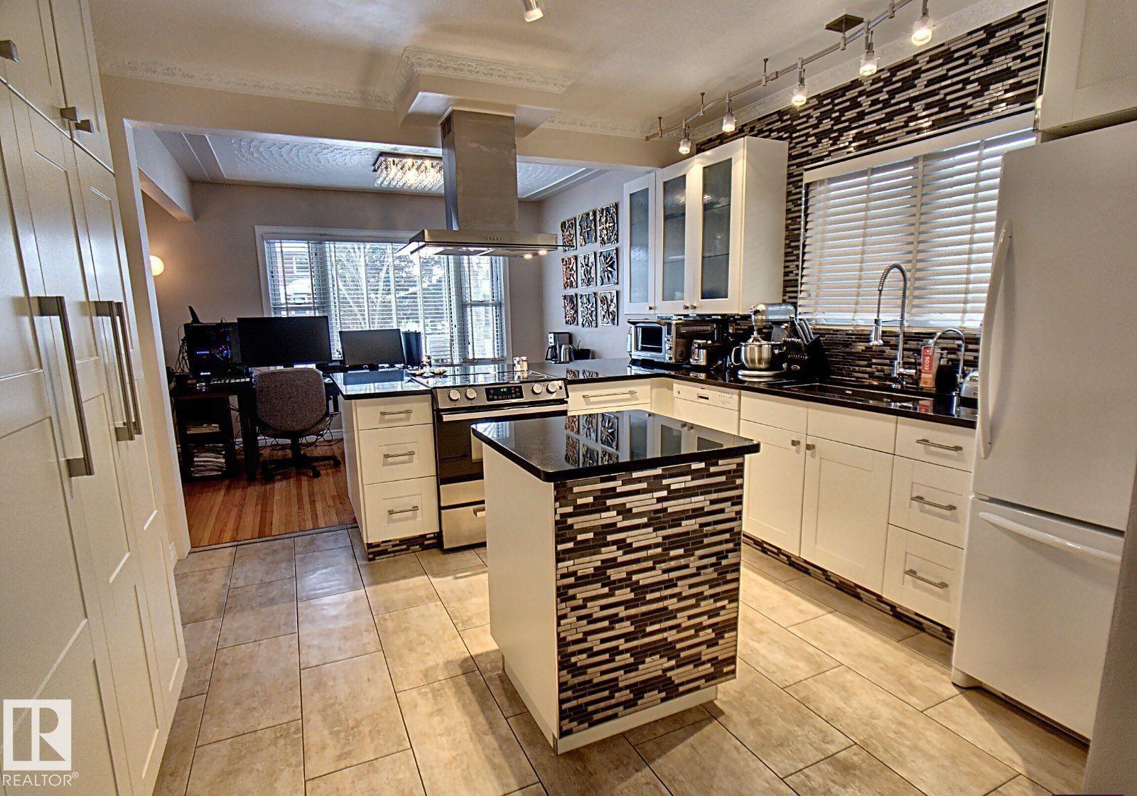 6704 93 Street NW, Hazeldean, Edmonton
