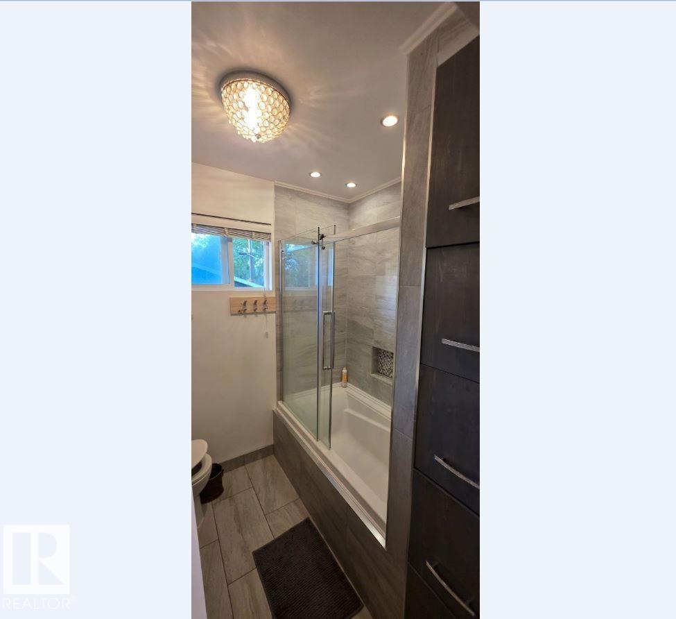 Photo 7 at 6704 93 Street NW, Hazeldean, Edmonton