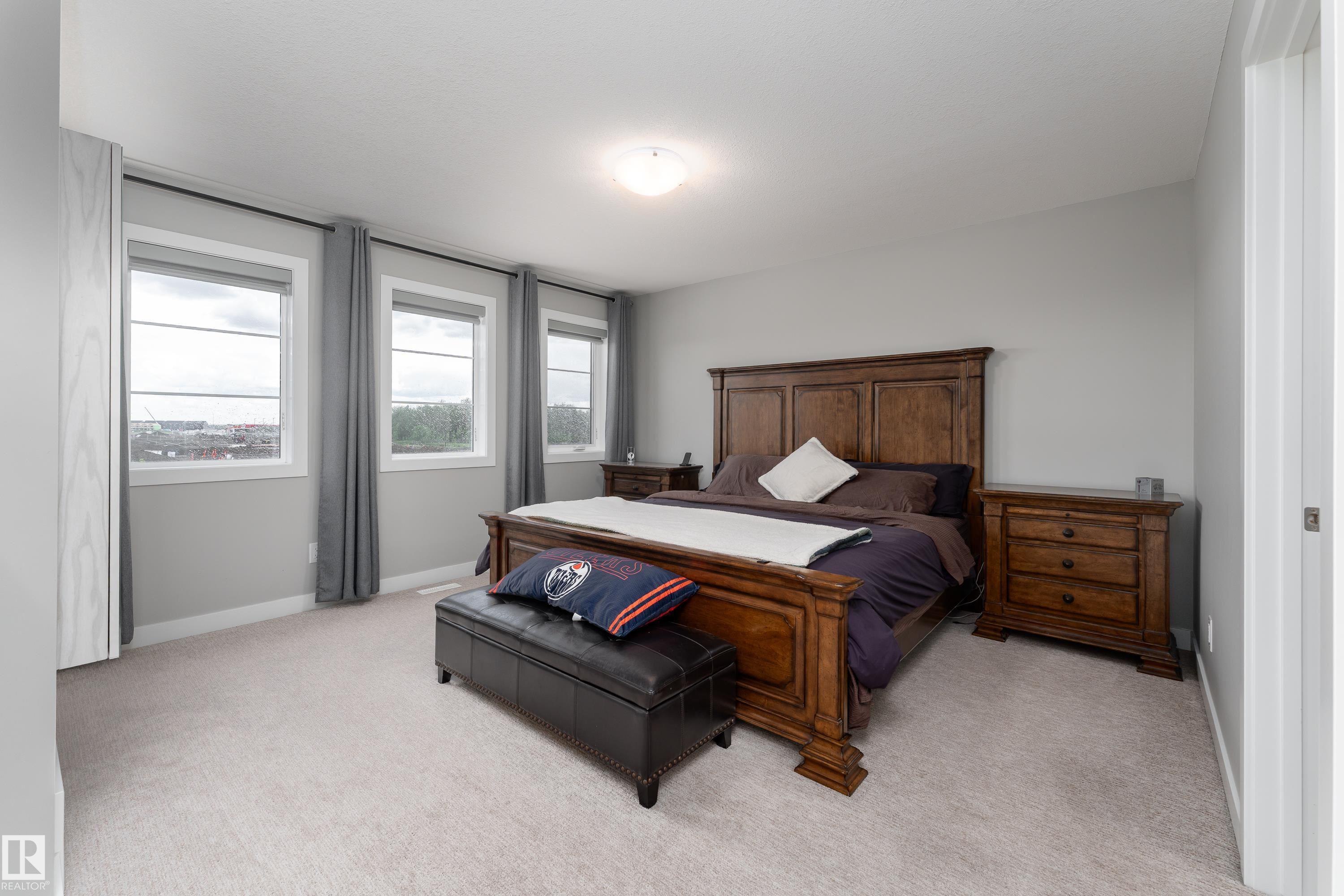 998 Stillwater Boulevard NW, Stillwater, Edmonton