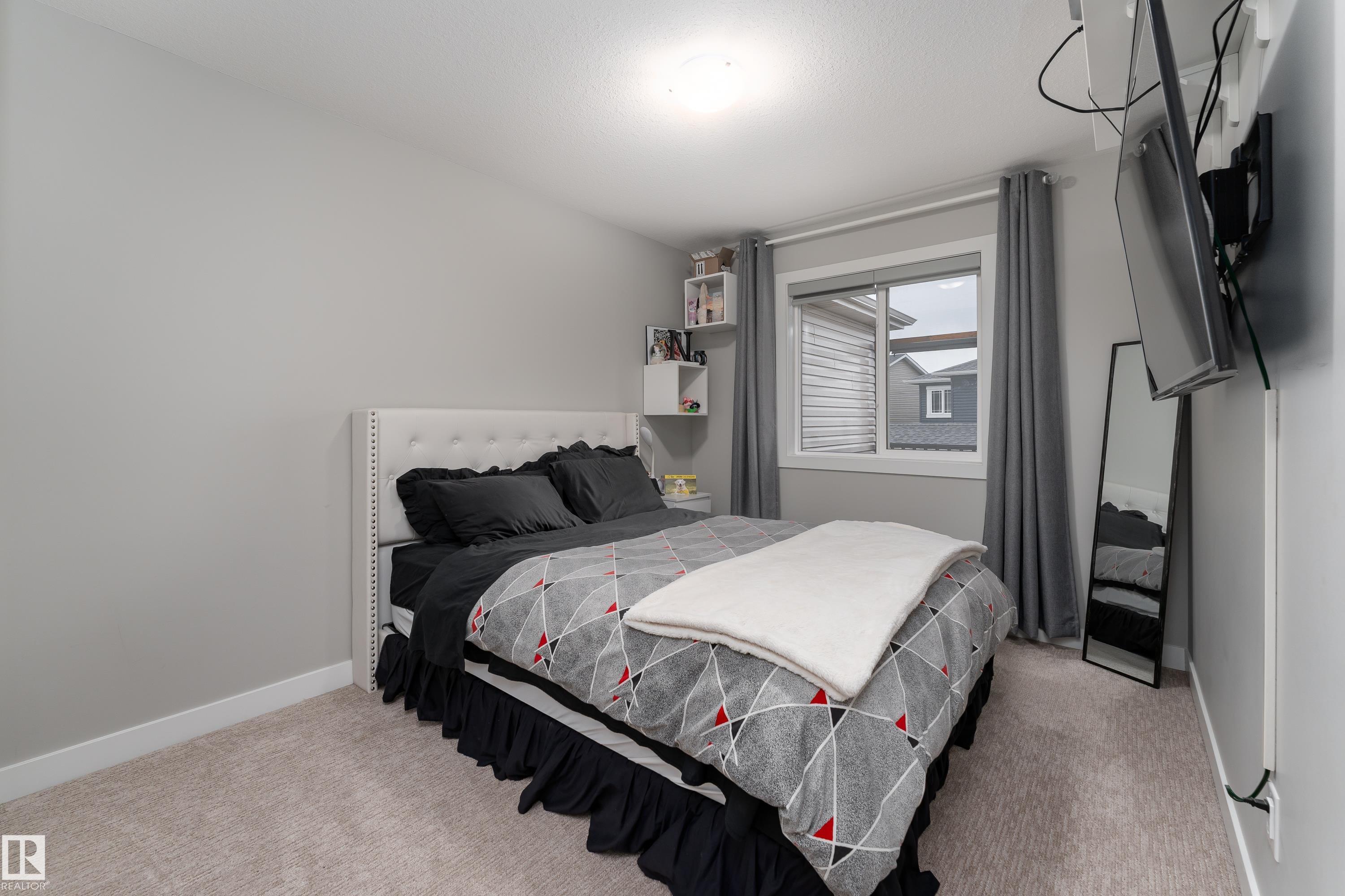 998 Stillwater Boulevard NW, Stillwater, Edmonton