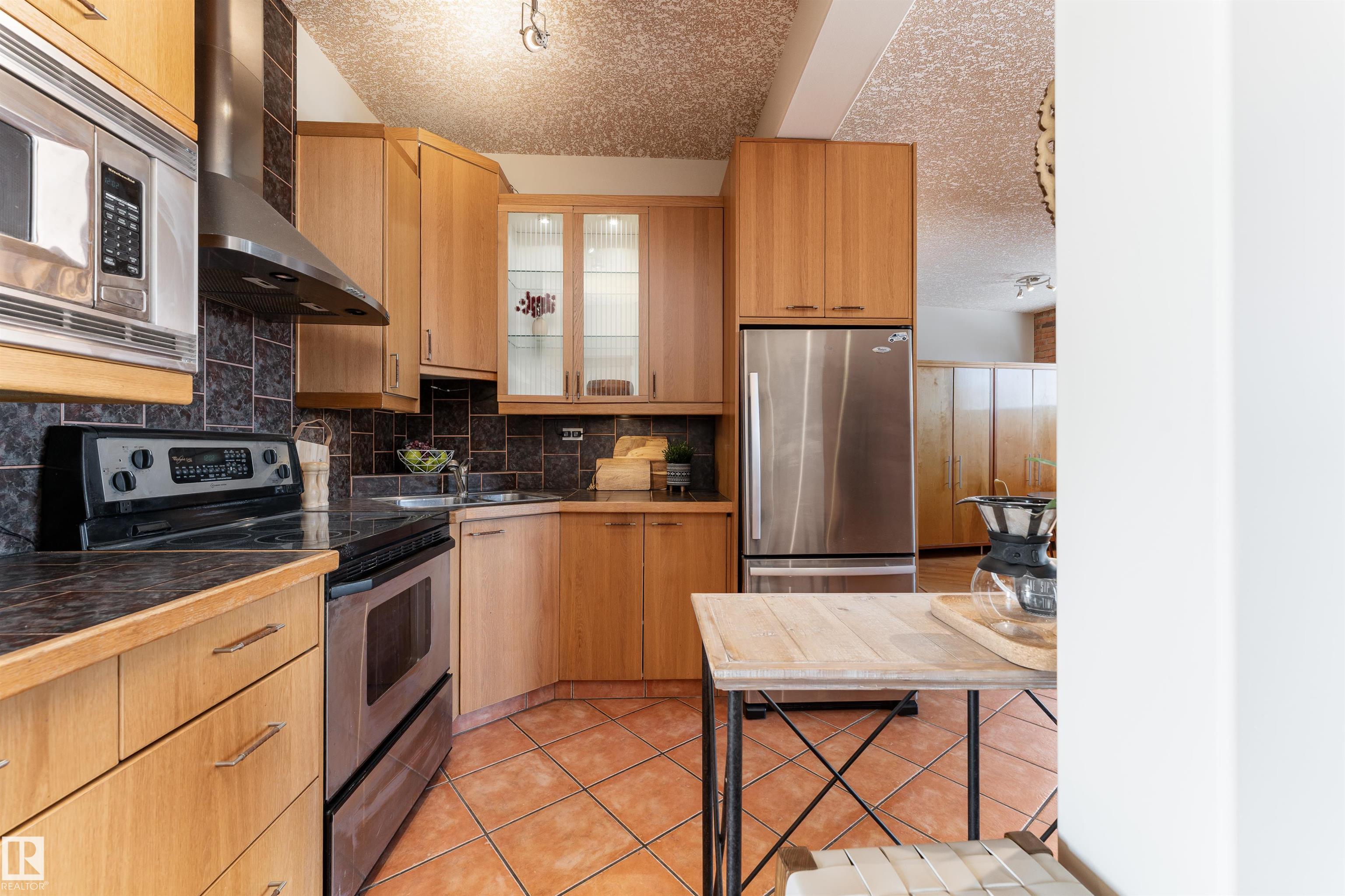 Photo 19 at 301 - 10141 95 Street NW, Boyle Street, Edmonton