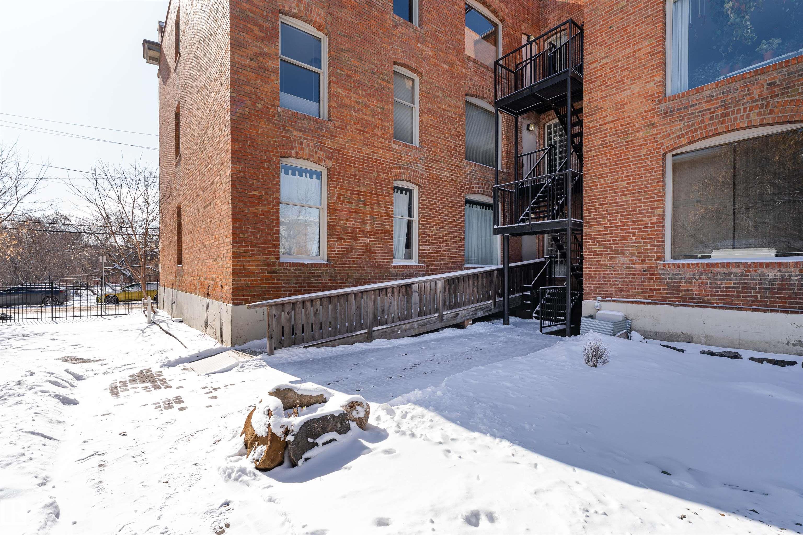 Photo 45 at 301 - 10141 95 Street NW, Boyle Street, Edmonton