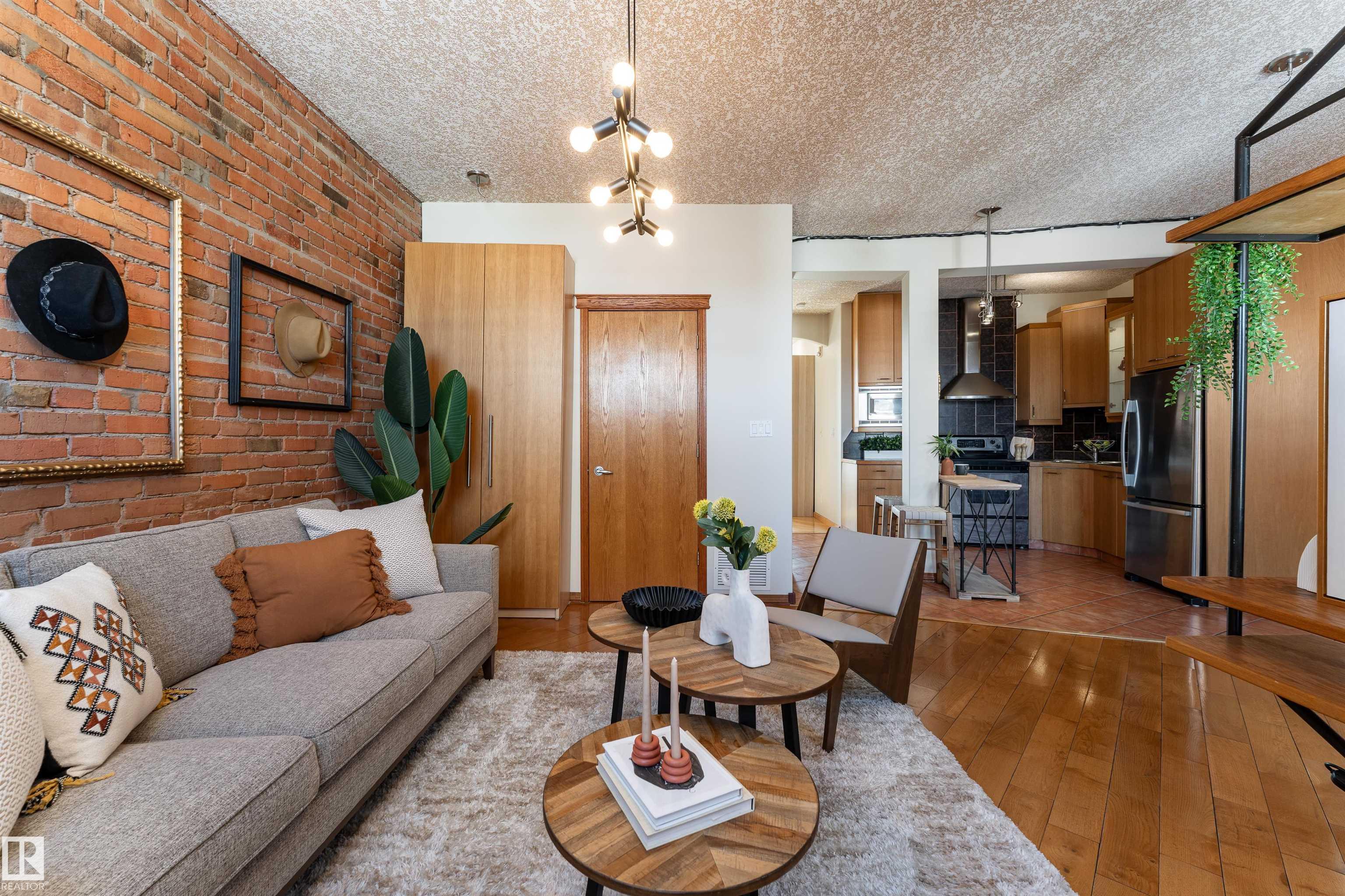 Photo 6 at 301 - 10141 95 Street NW, Boyle Street, Edmonton