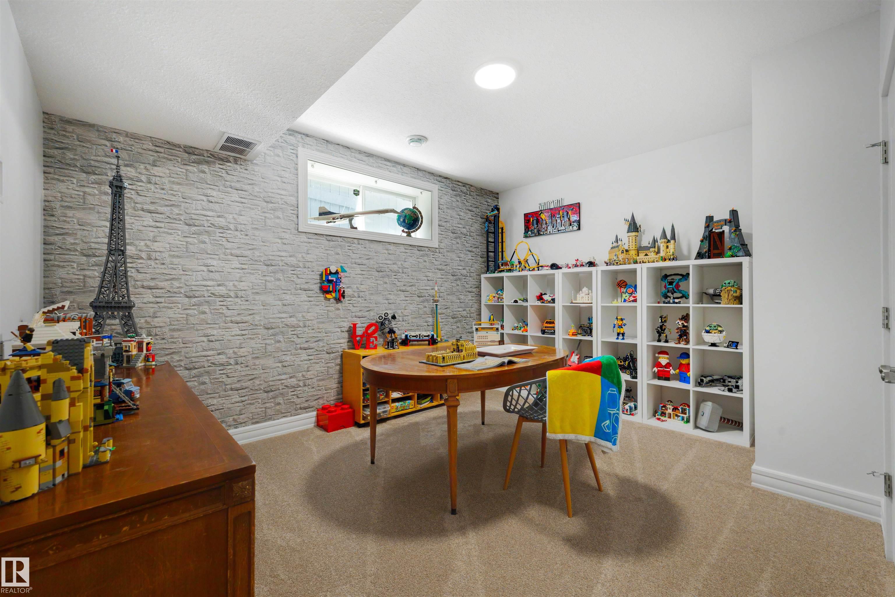 Photo 47 at 4376 Mcclung Crescent NW, Magrath Heights, Edmonton