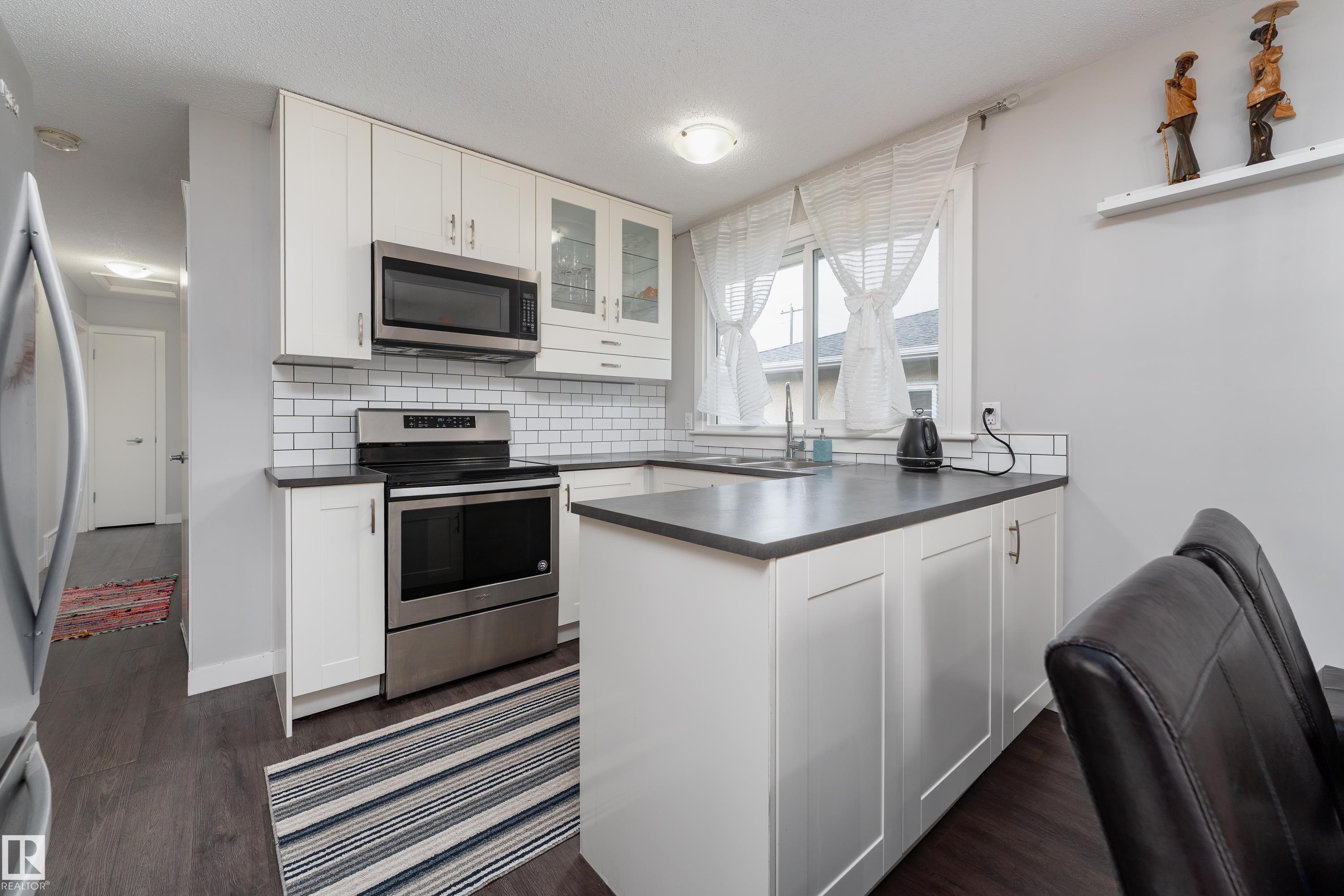 Photo 13 at 11227 40 Avenue NW, Greenfield, Edmonton