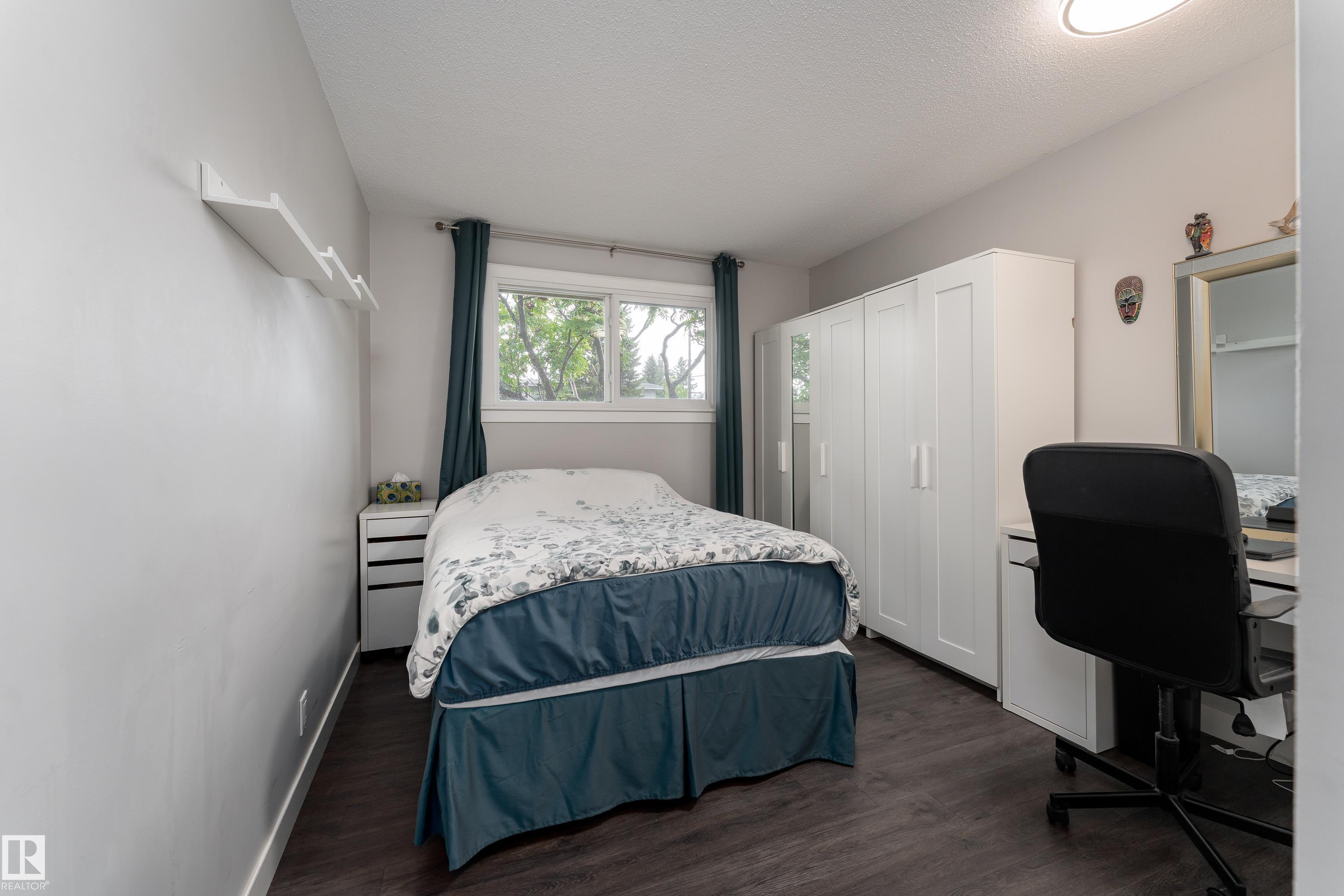 Photo 16 at 11227 40 Avenue NW, Greenfield, Edmonton