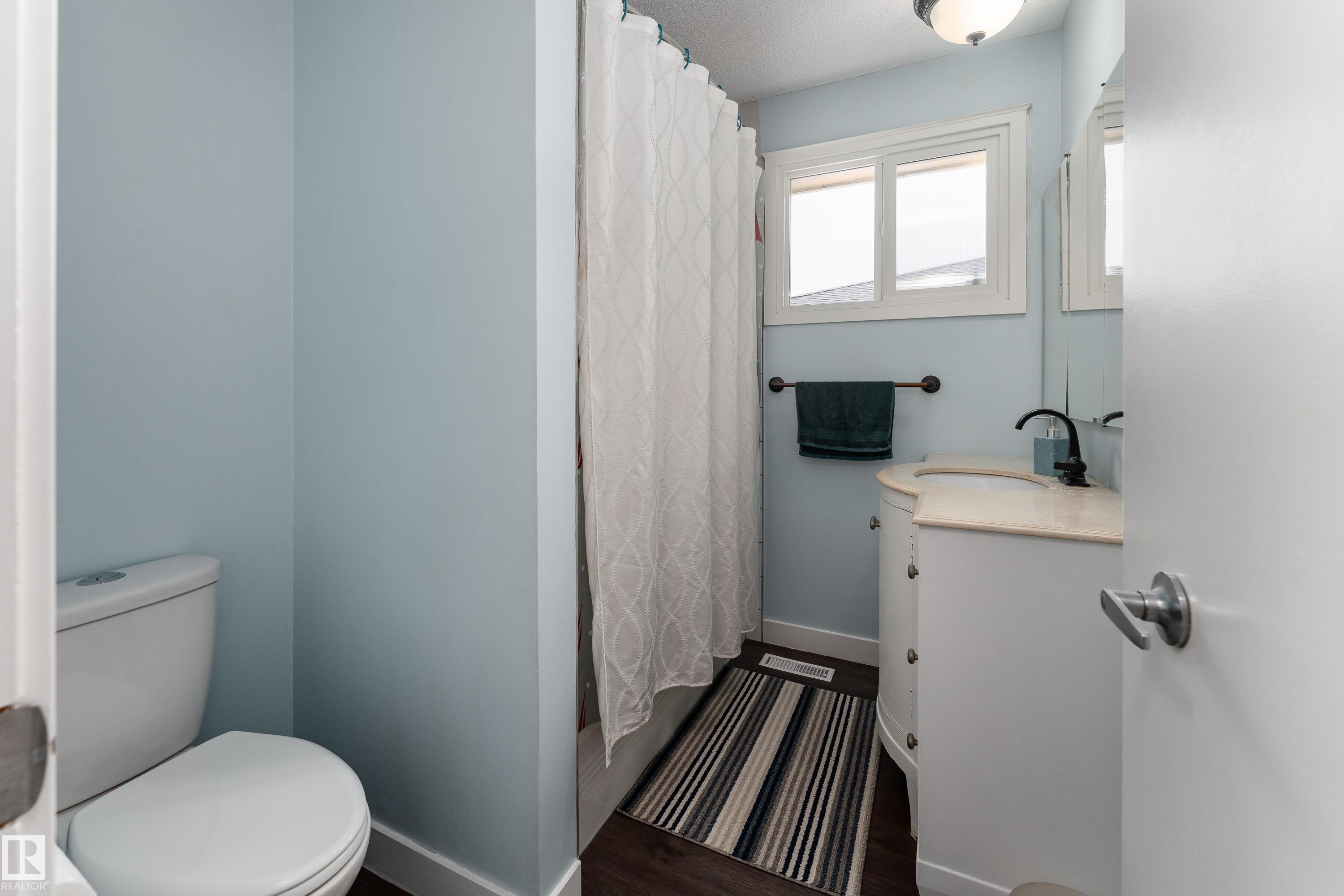 Photo 21 at 11227 40 Avenue NW, Greenfield, Edmonton