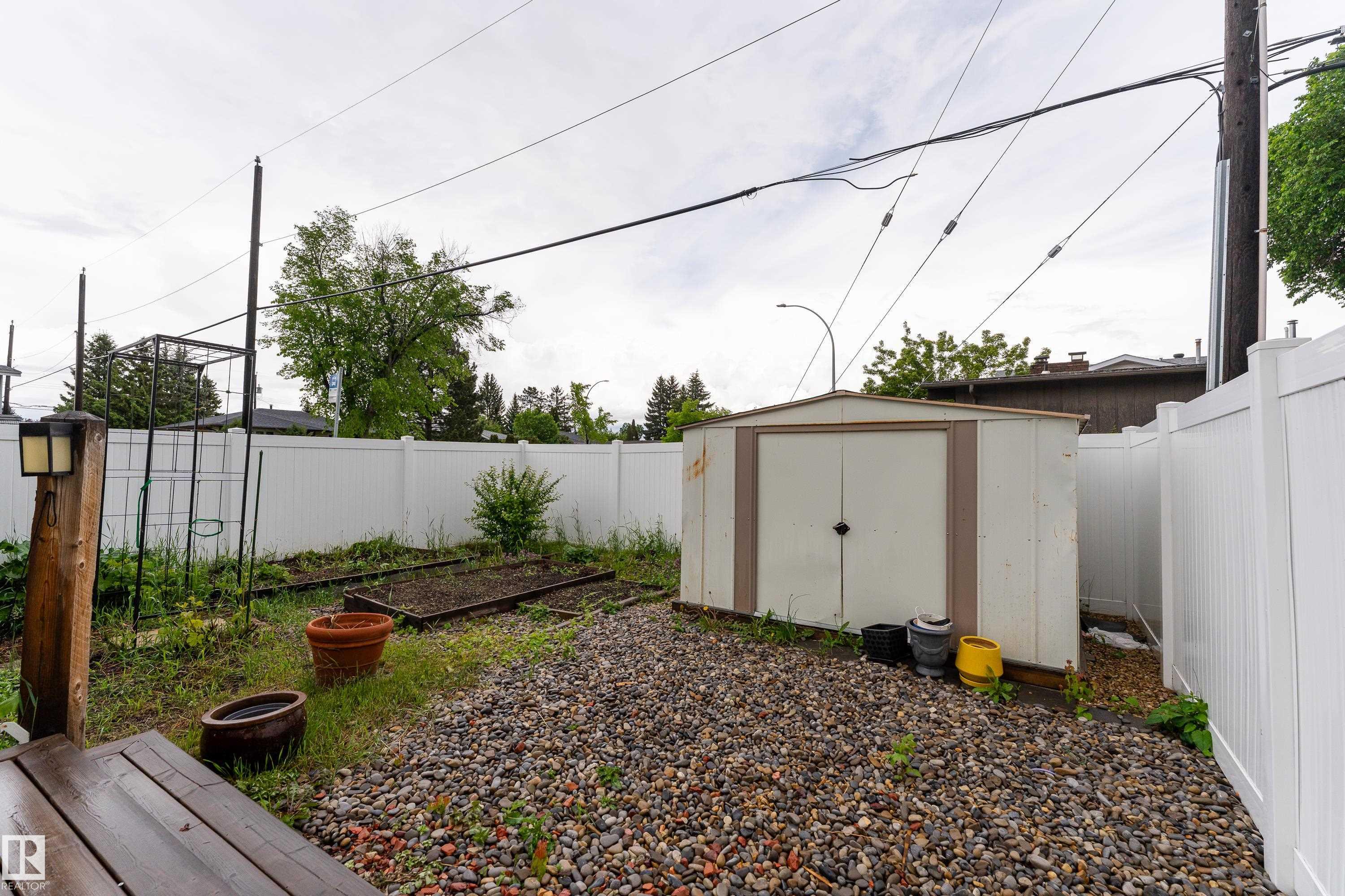Photo 28 at 11227 40 Avenue NW, Greenfield, Edmonton