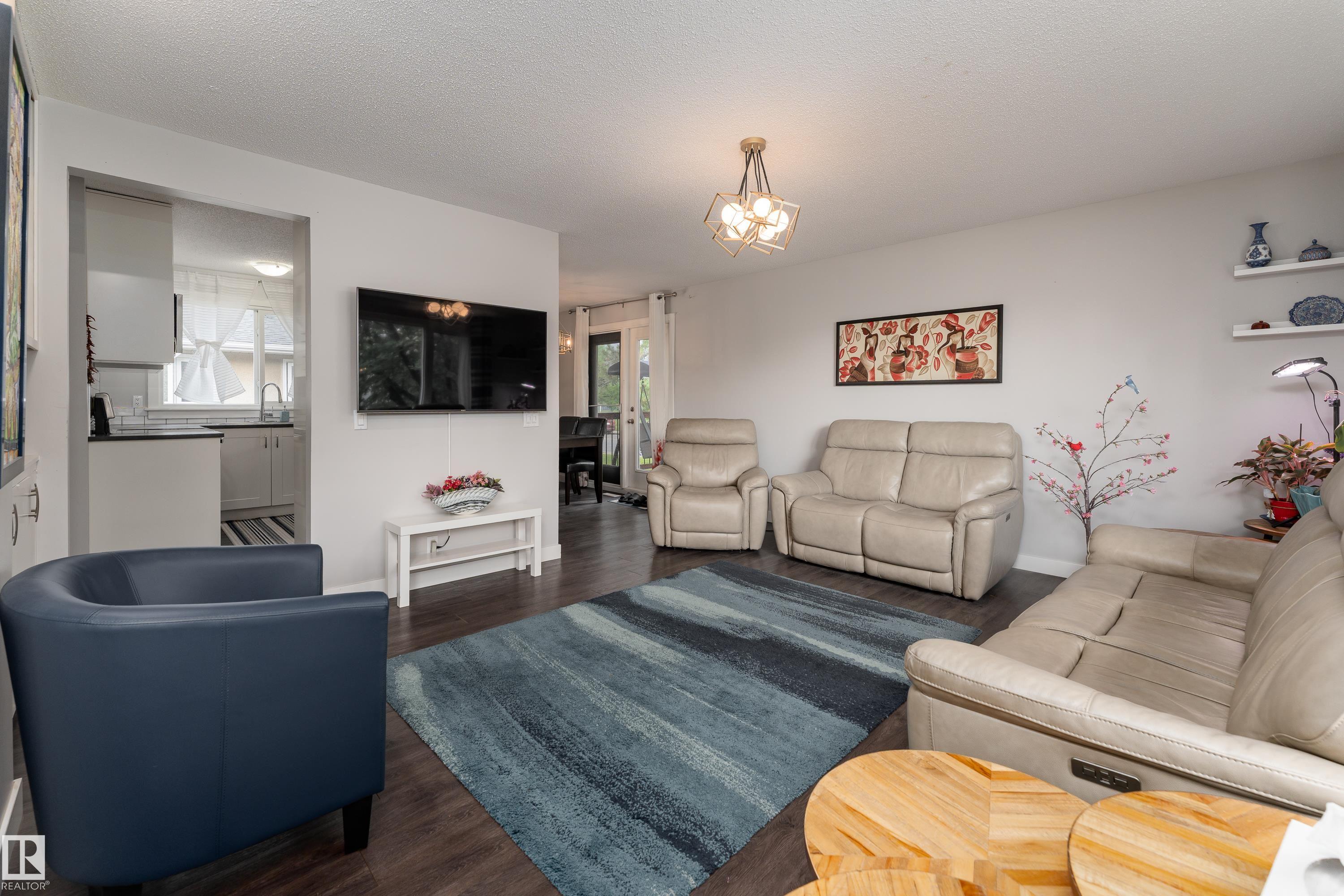 Photo 7 at 11227 40 Avenue NW, Greenfield, Edmonton