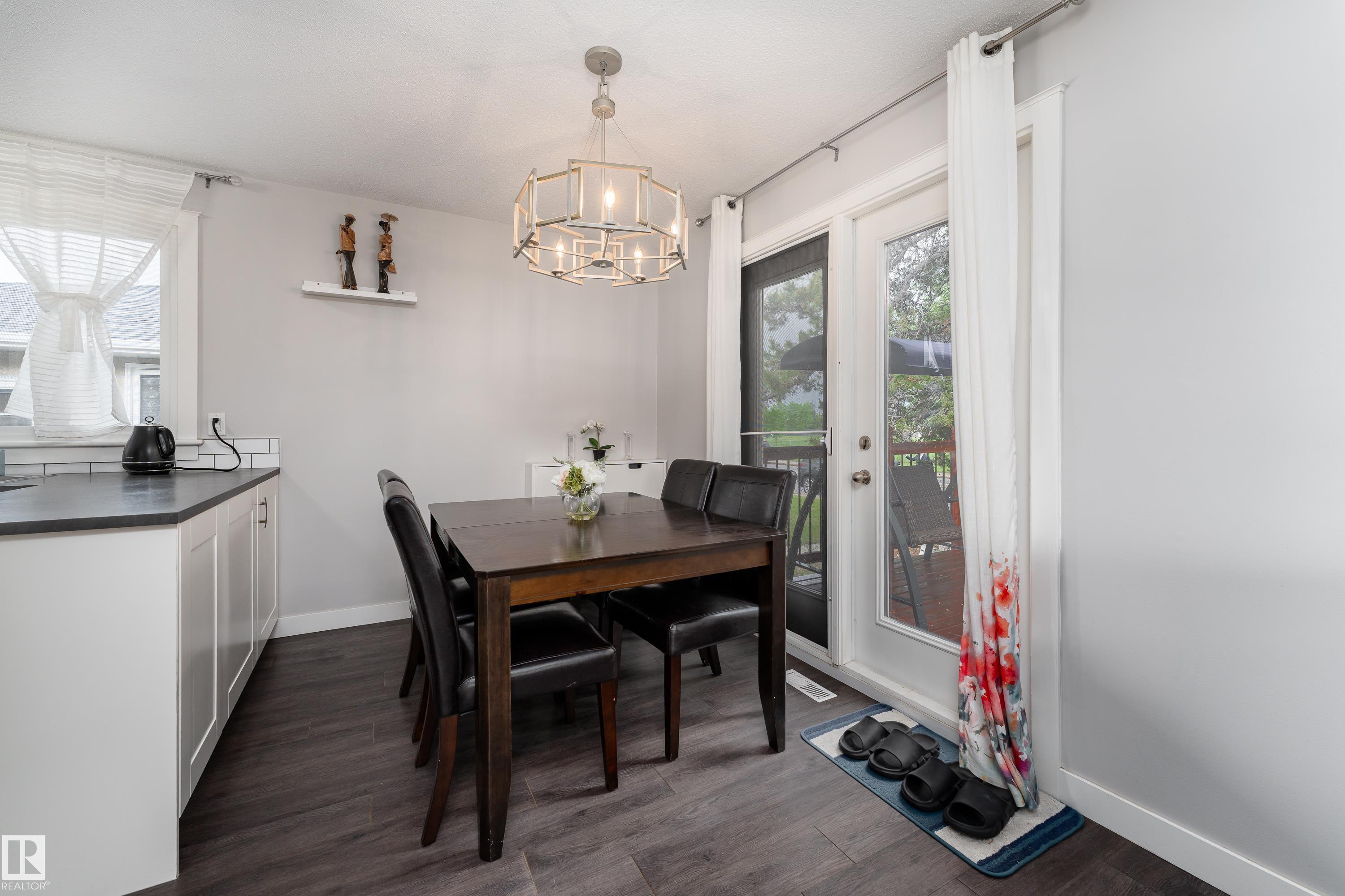Photo 9 at 11227 40 Avenue NW, Greenfield, Edmonton