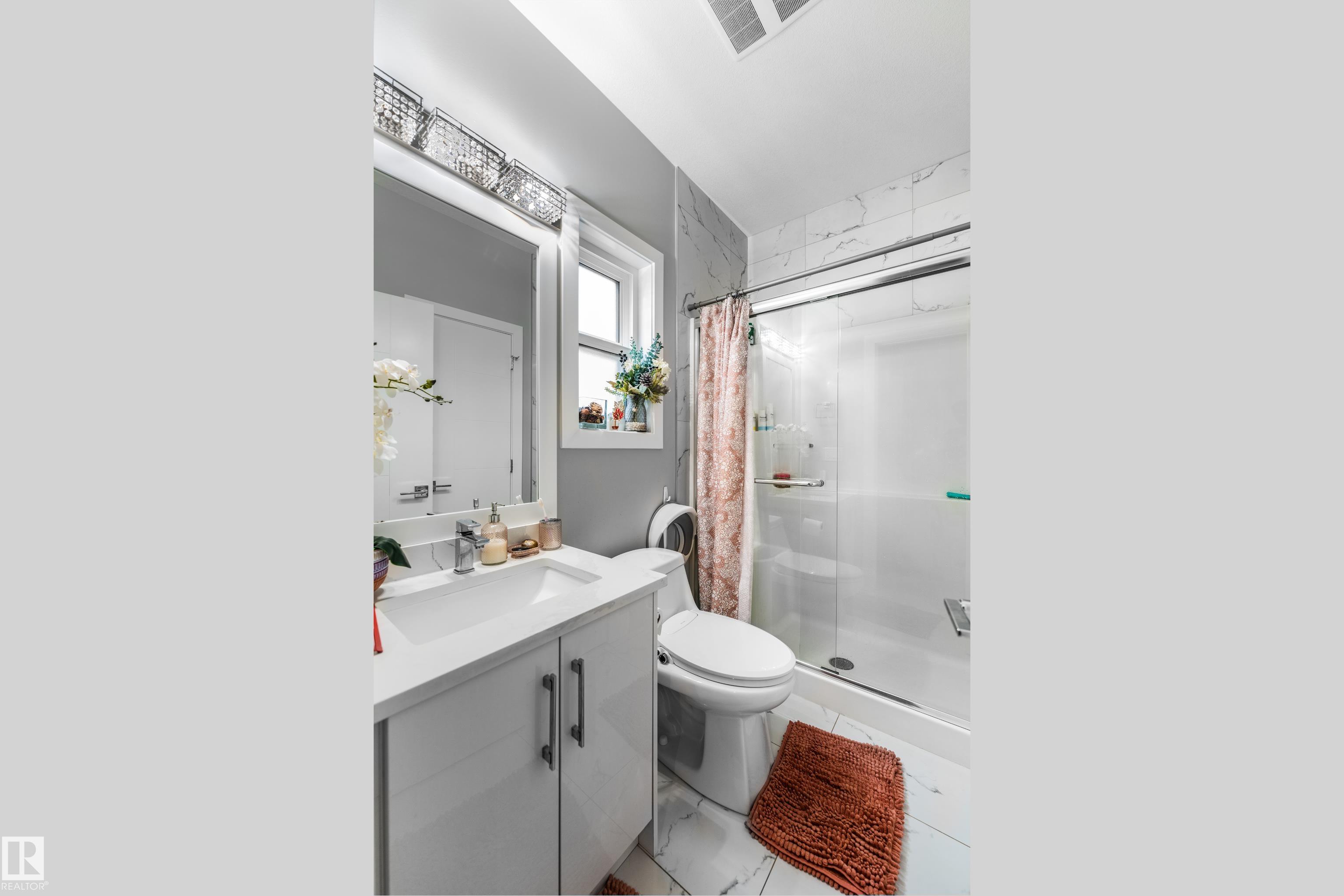 Photo 18 at 2419 15 Avenue NW, Laurel, Edmonton