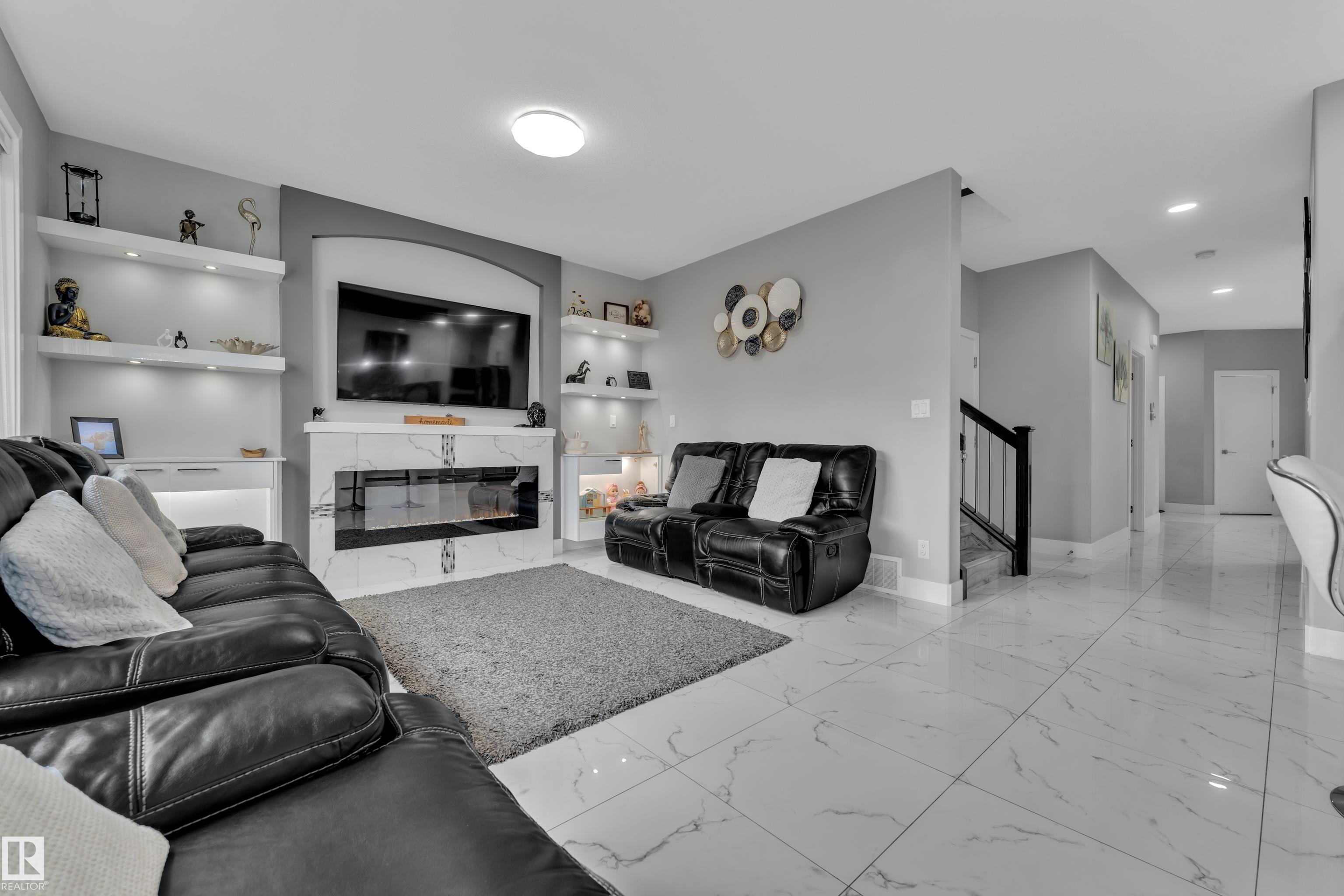 Photo 7 at 2419 15 Avenue NW, Laurel, Edmonton