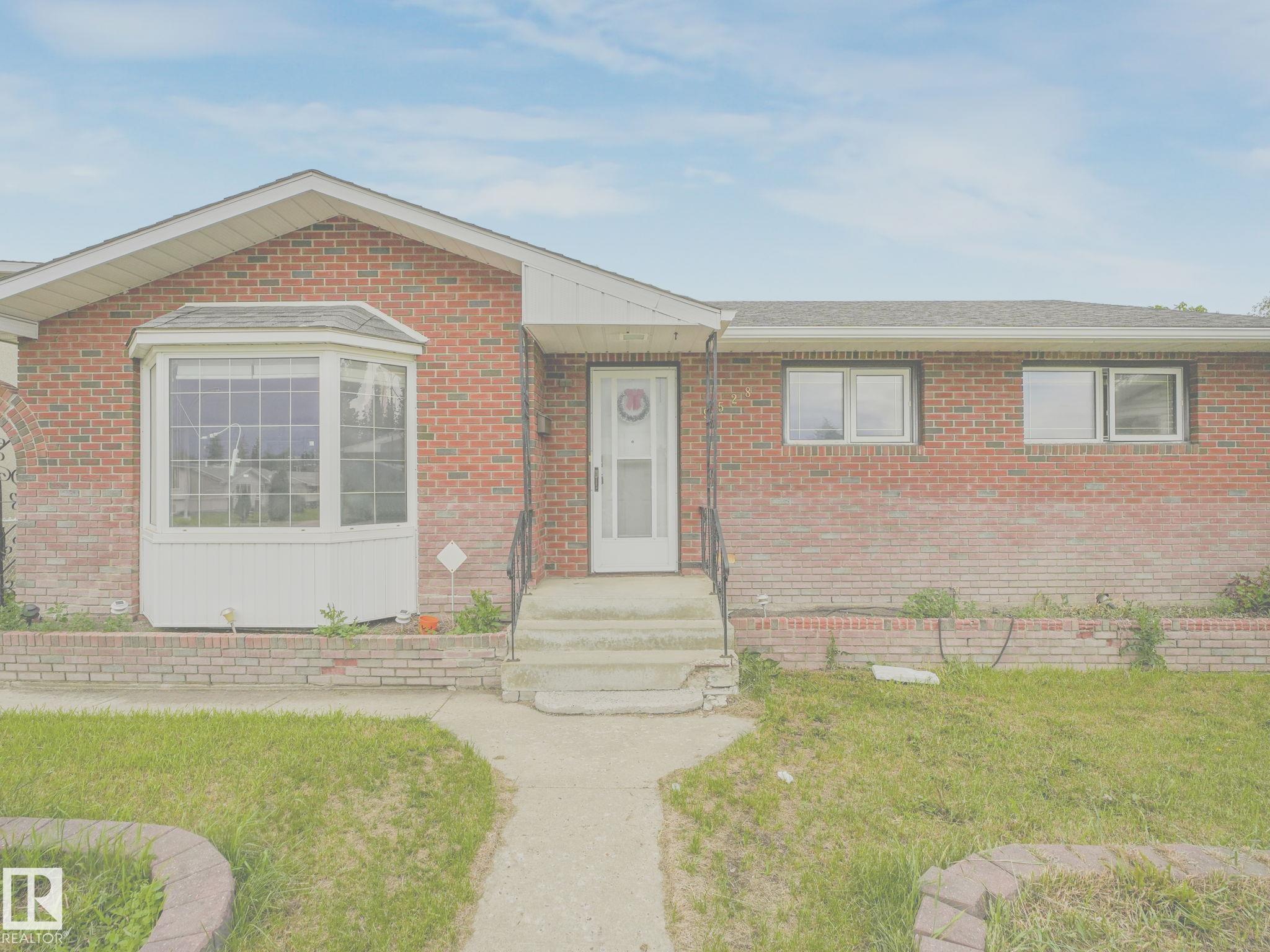 9528 151 Avenue NW, Evansdale, Edmonton