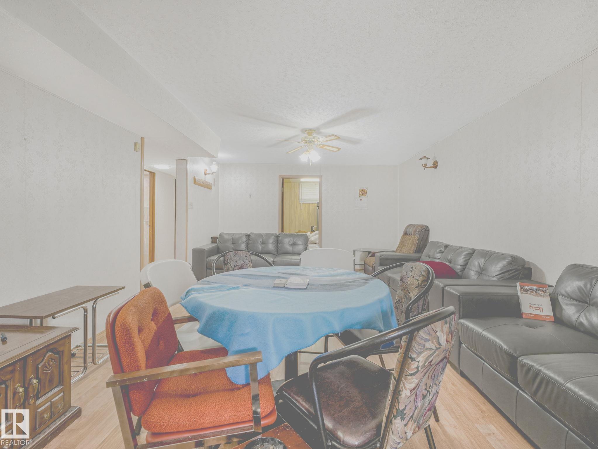 Photo 42 at 9528 151 Avenue NW, Evansdale, Edmonton