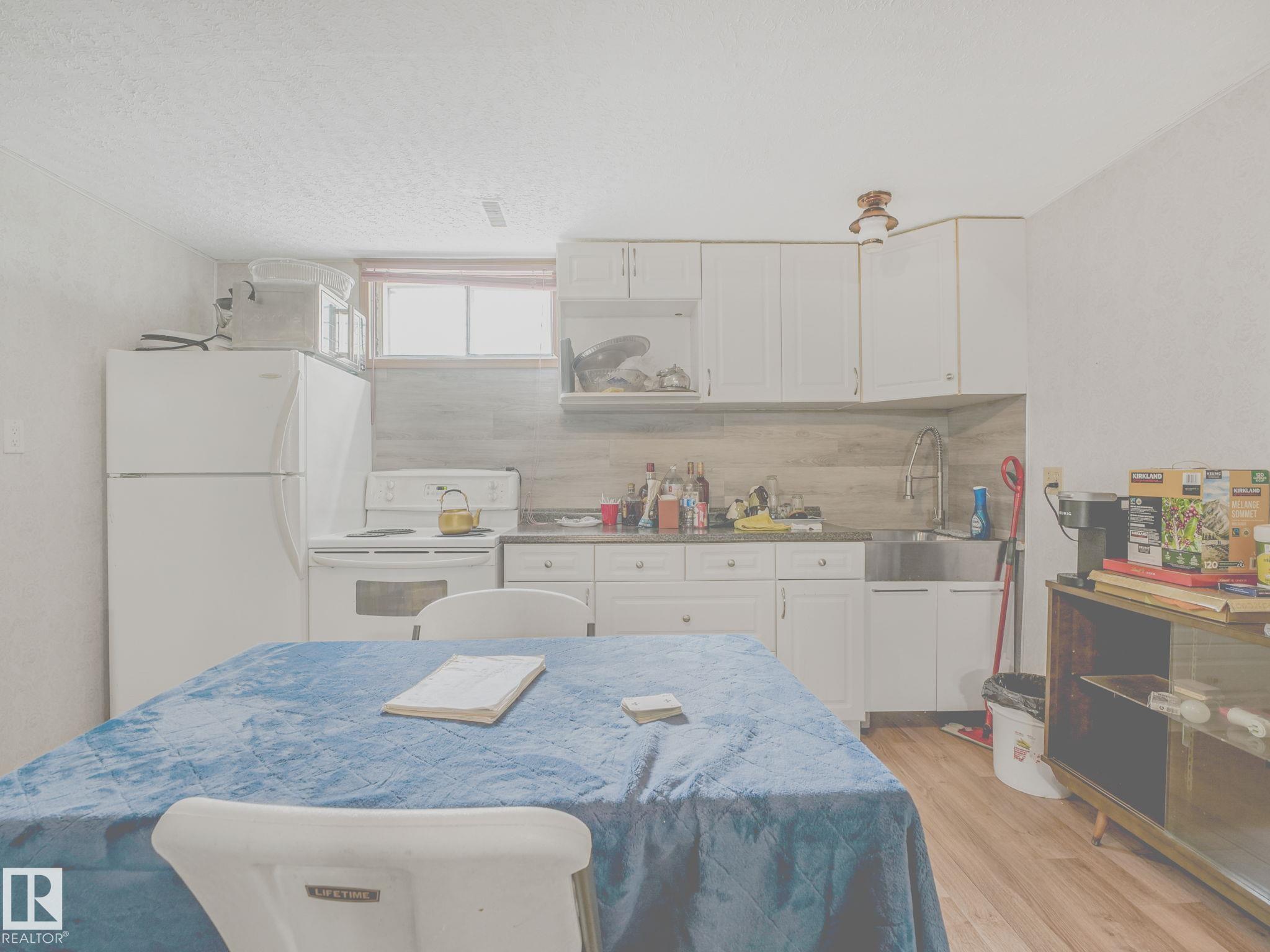 Photo 43 at 9528 151 Avenue NW, Evansdale, Edmonton