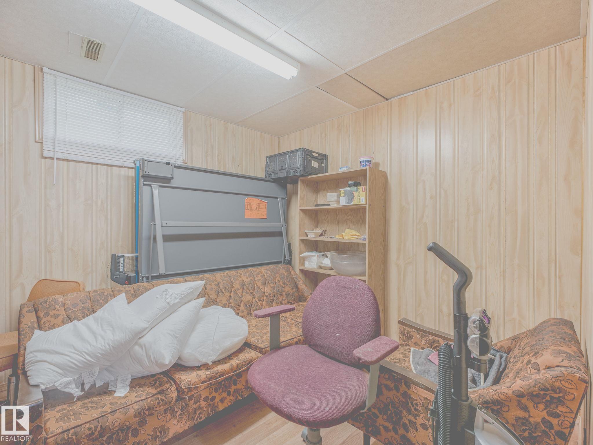 Photo 53 at 9528 151 Avenue NW, Evansdale, Edmonton