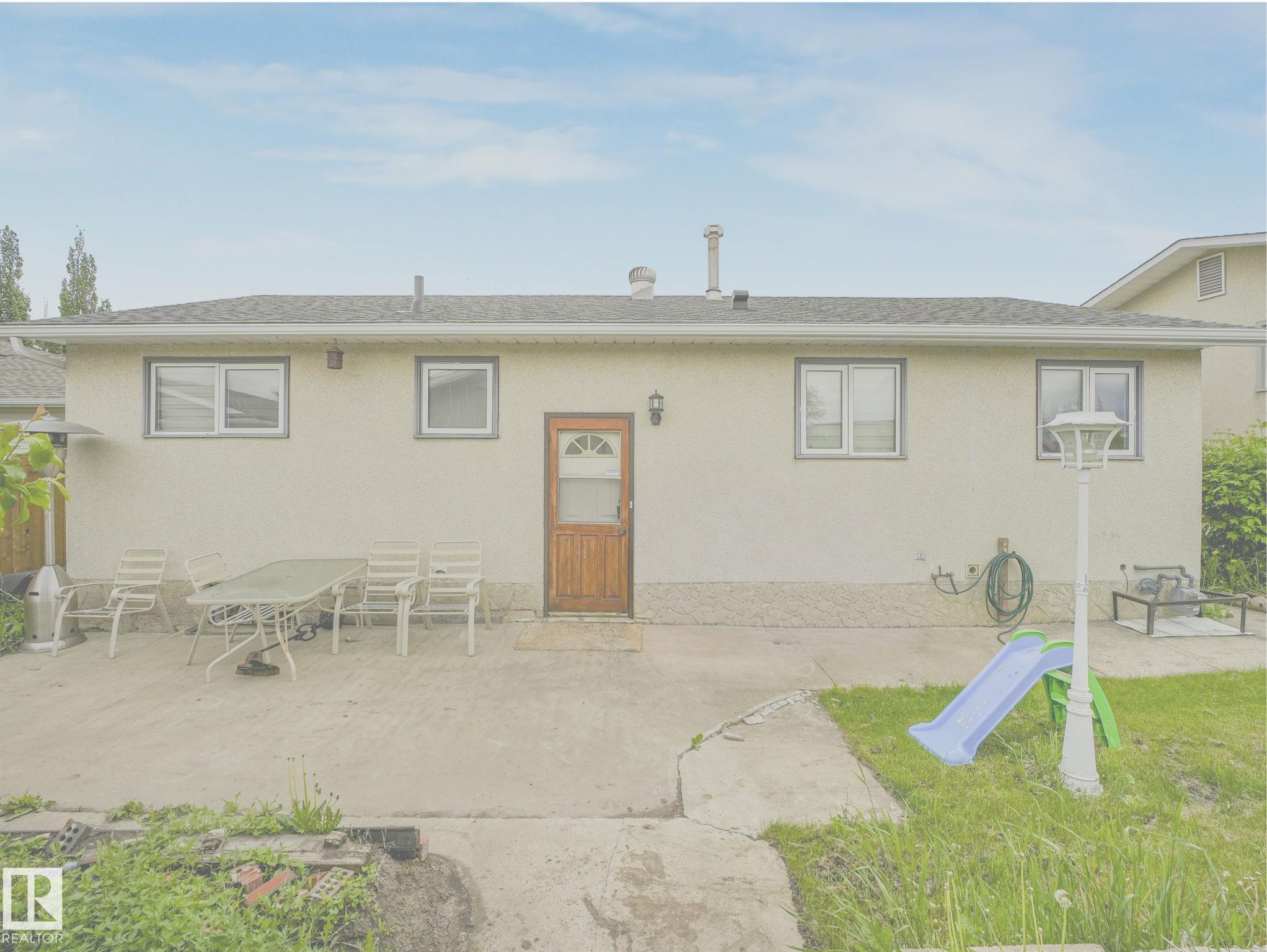 Photo 54 at 9528 151 Avenue NW, Evansdale, Edmonton