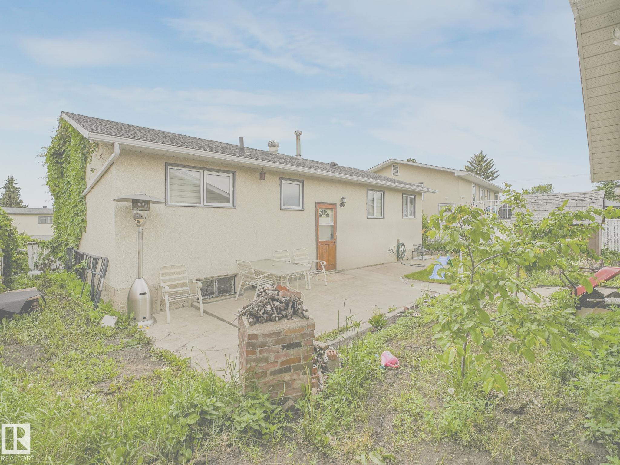Photo 55 at 9528 151 Avenue NW, Evansdale, Edmonton