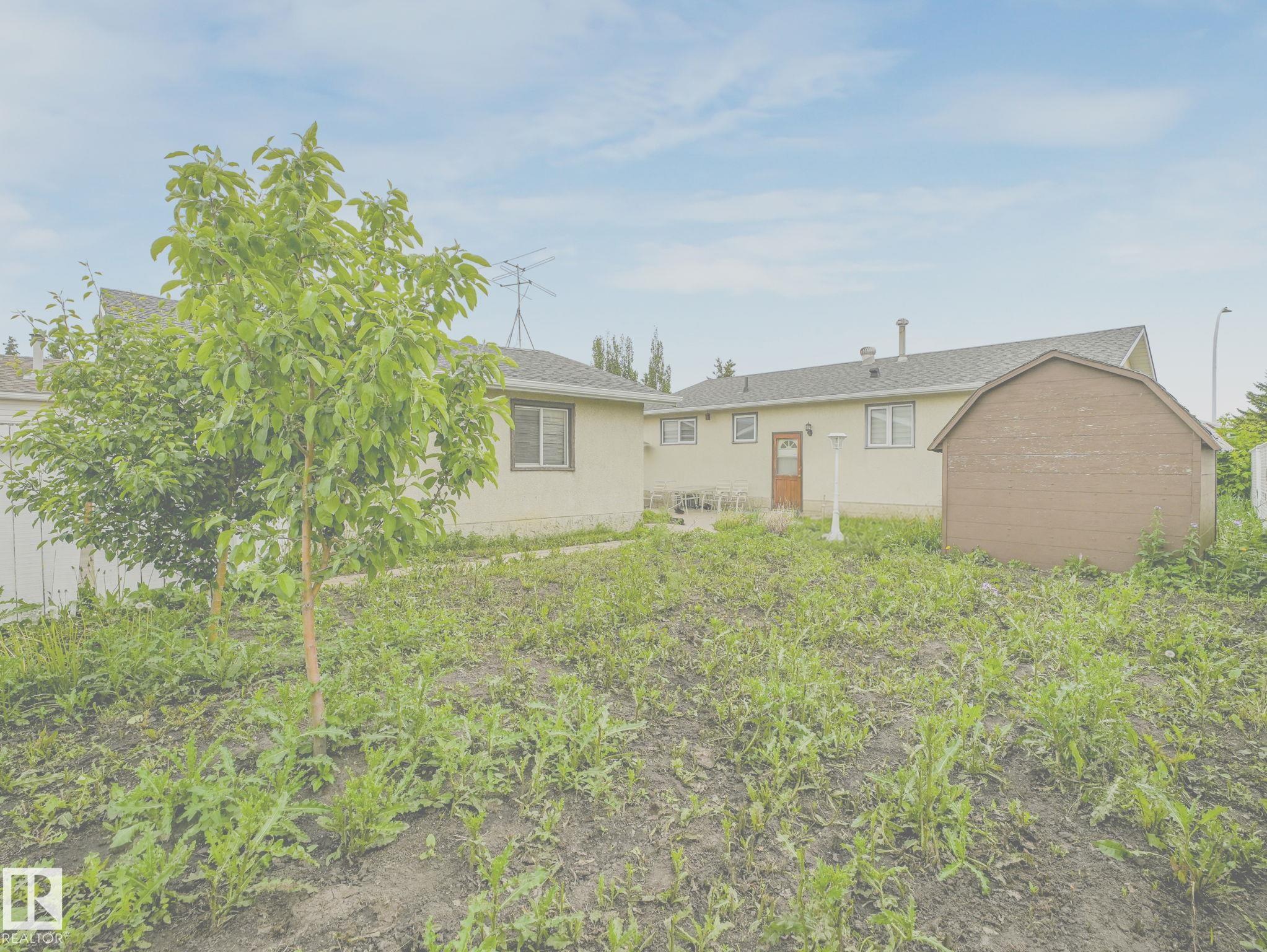 Photo 57 at 9528 151 Avenue NW, Evansdale, Edmonton