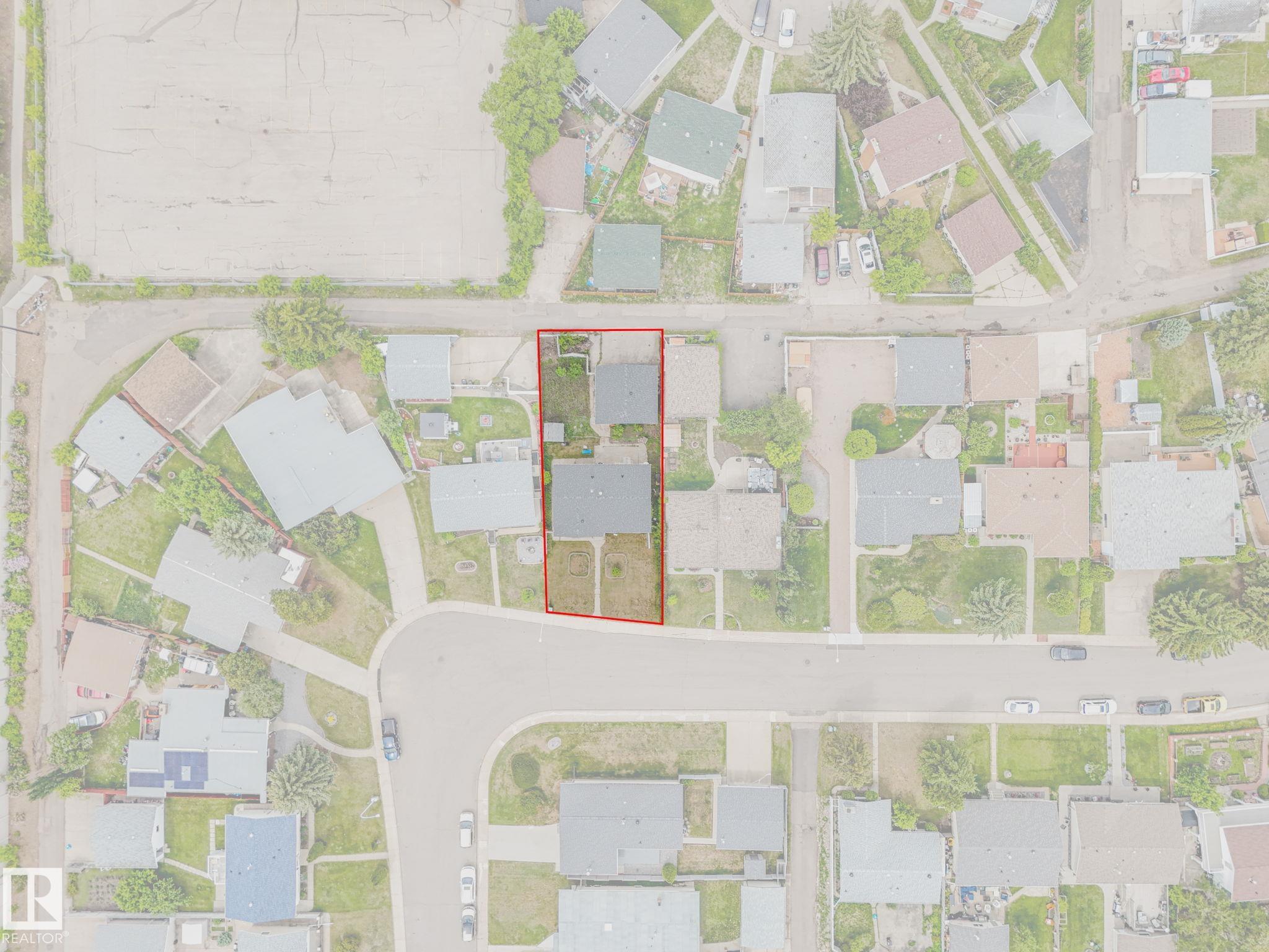 Photo 62 at 9528 151 Avenue NW, Evansdale, Edmonton