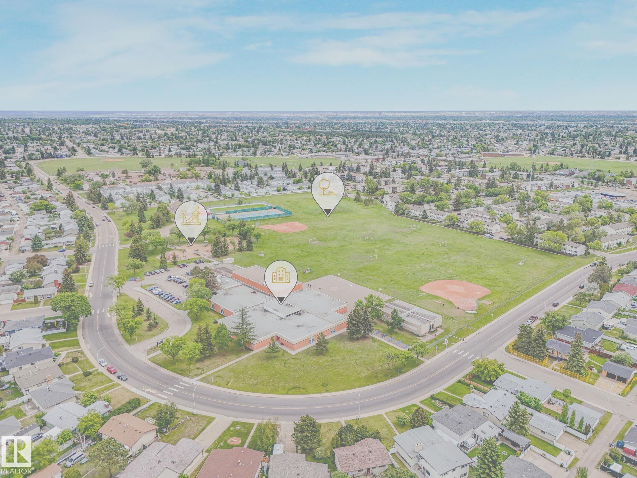 Photo 66 at 9528 151 Avenue NW, Evansdale, Edmonton