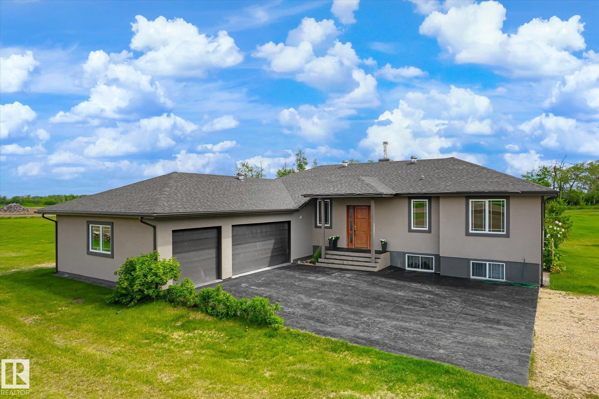 56217 Rge Road 242, None, Rural Sturgeon County