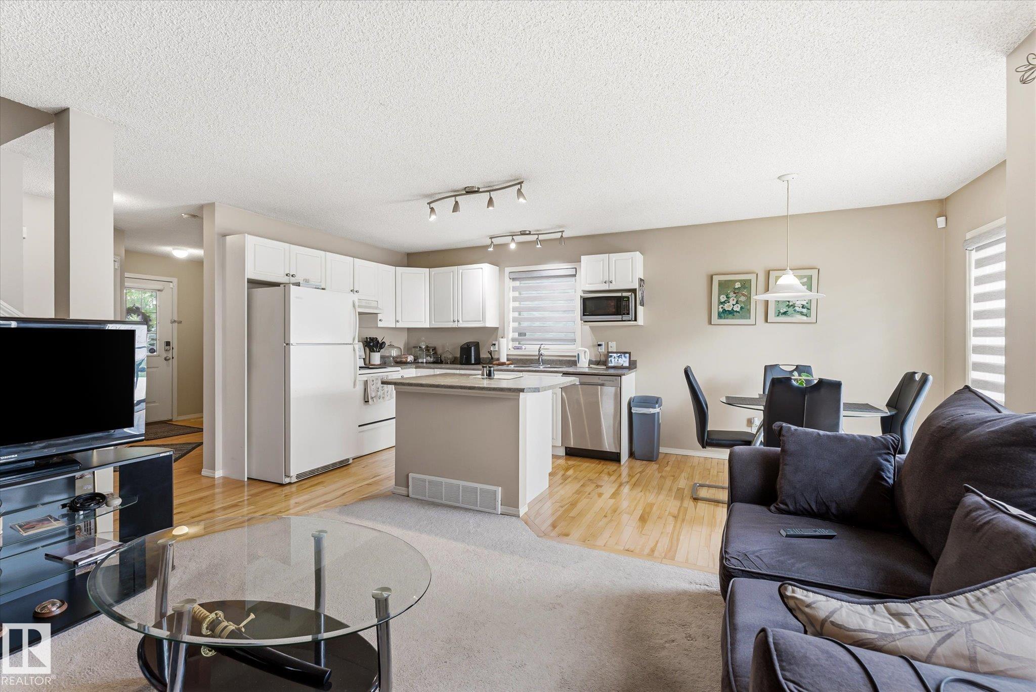 Photo 11 at 37 - 4020 21 Street NW, Larkspur, Edmonton