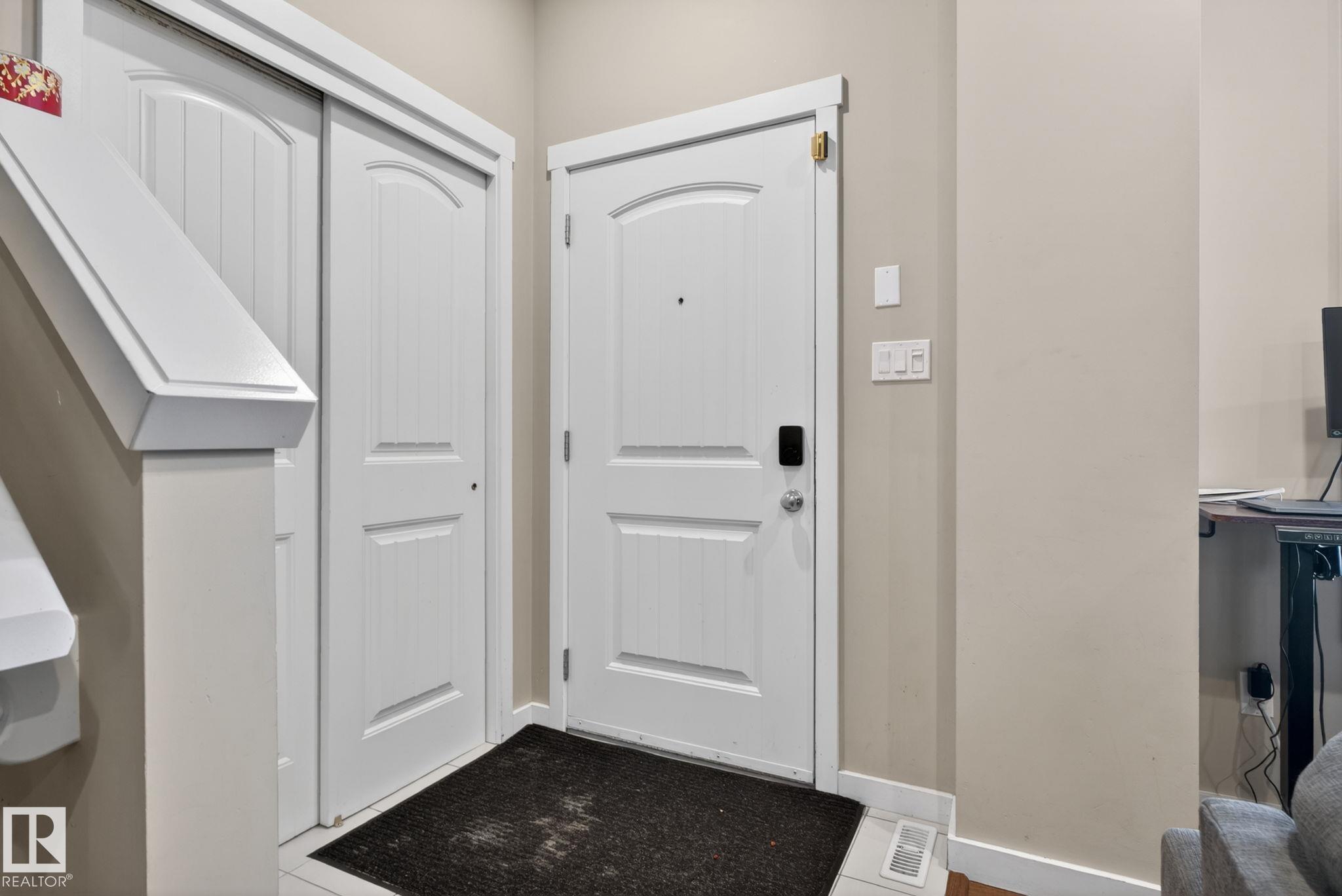Photo 7 at 30 - 6075 Schonsee Way NW, Schonsee, Edmonton