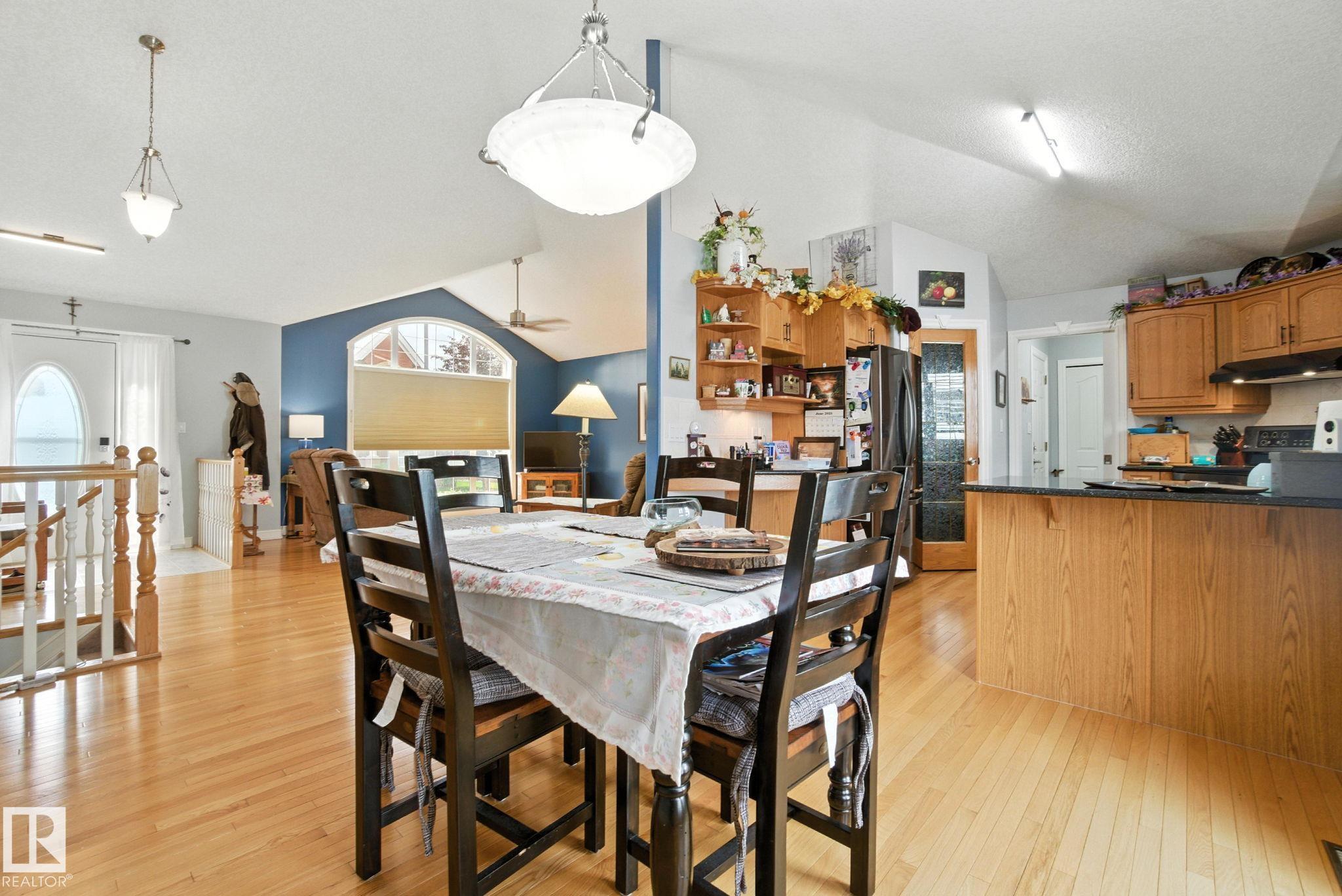 Photo 11 at 11604 15 Avenue NW, Twin Brooks, Edmonton
