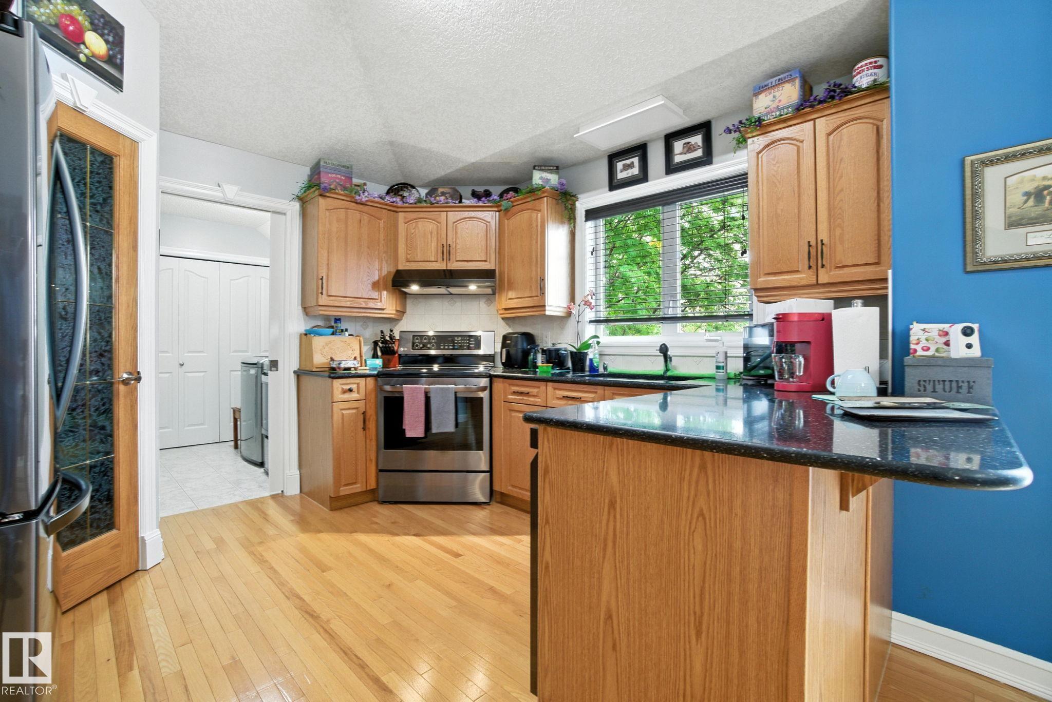 Photo 13 at 11604 15 Avenue NW, Twin Brooks, Edmonton